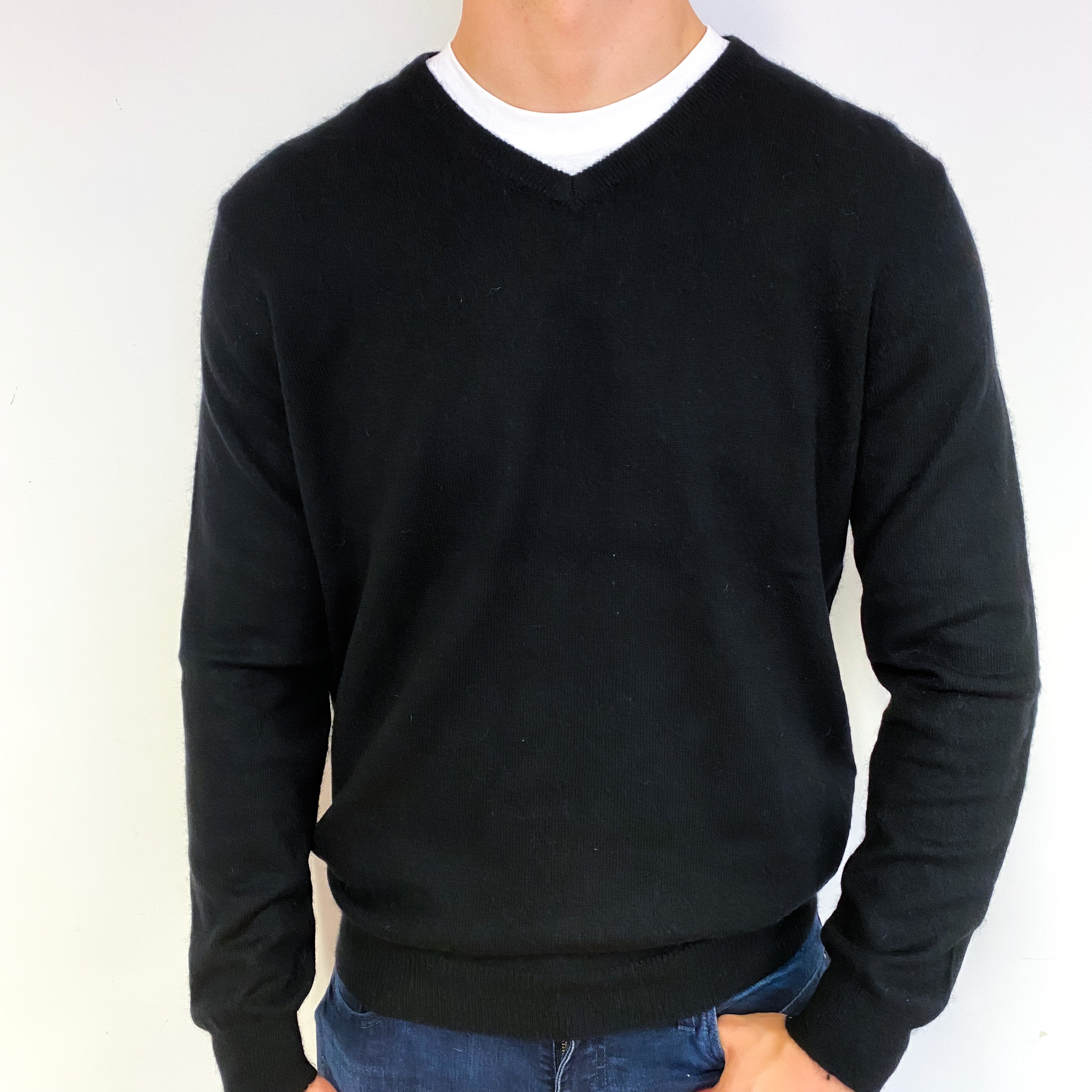 Men's Black Cashmere V-Neck Jumper Extra Large