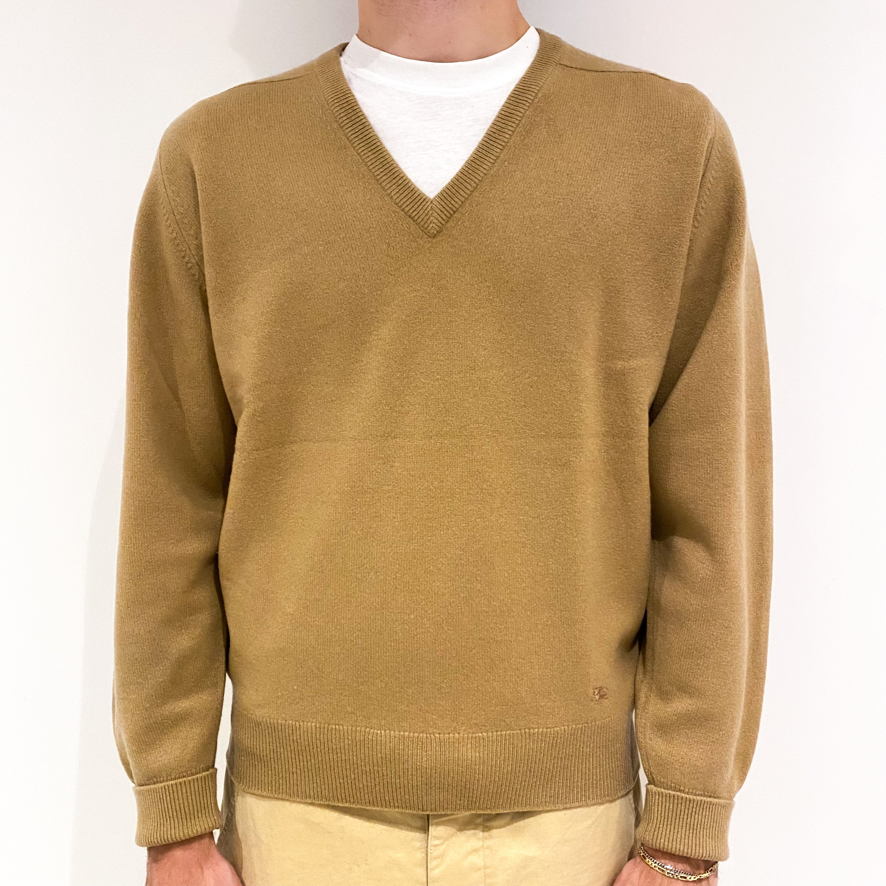 Men's Vintage Burberry Camel Brown Cashmere V-Neck Jumper Large