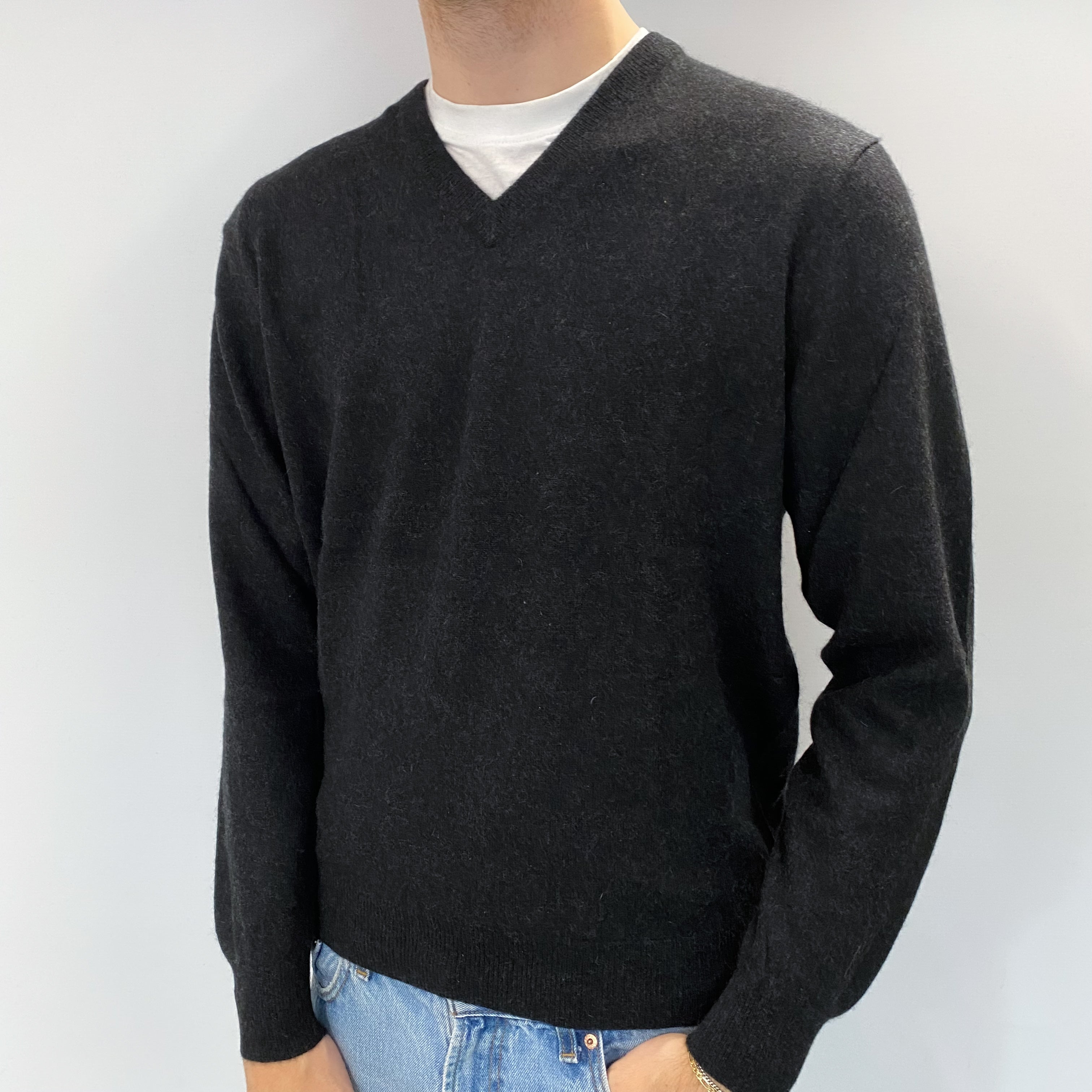 Men's Charcoal Grey Cashmere V Neck Jumper Medium