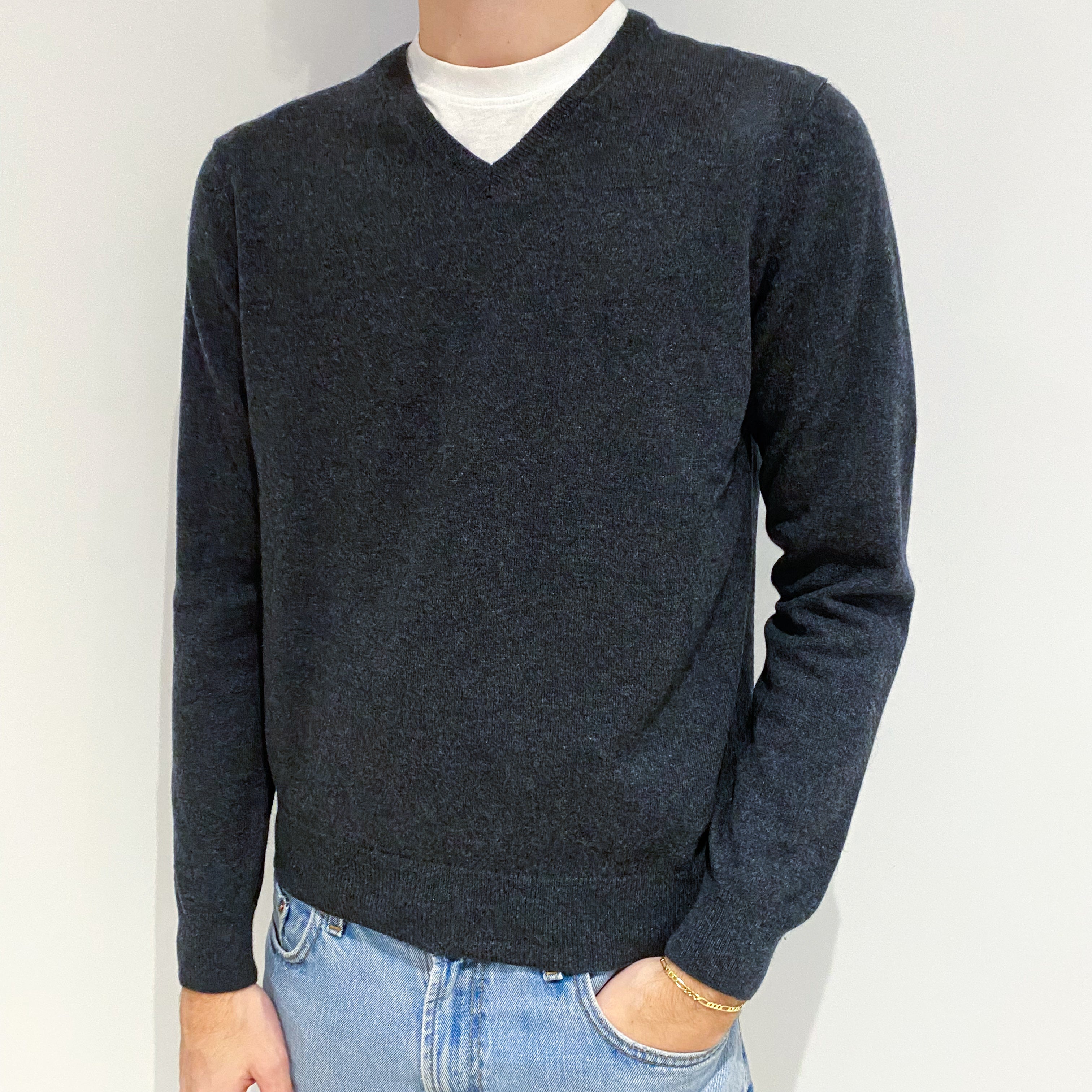 Men's Charcoal Grey Cashmere V-Neck Jumper Large