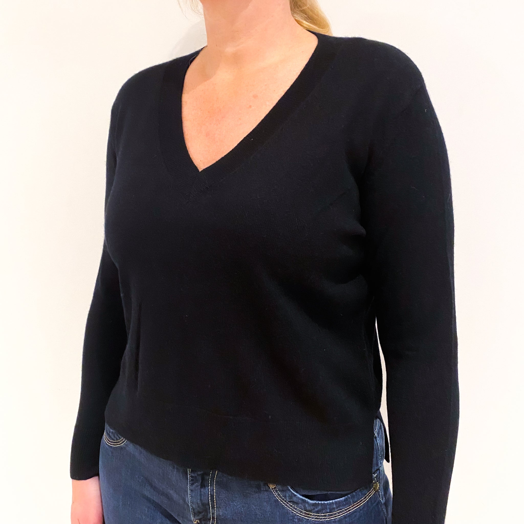 Black Cashmere V-Neck Jumper Large