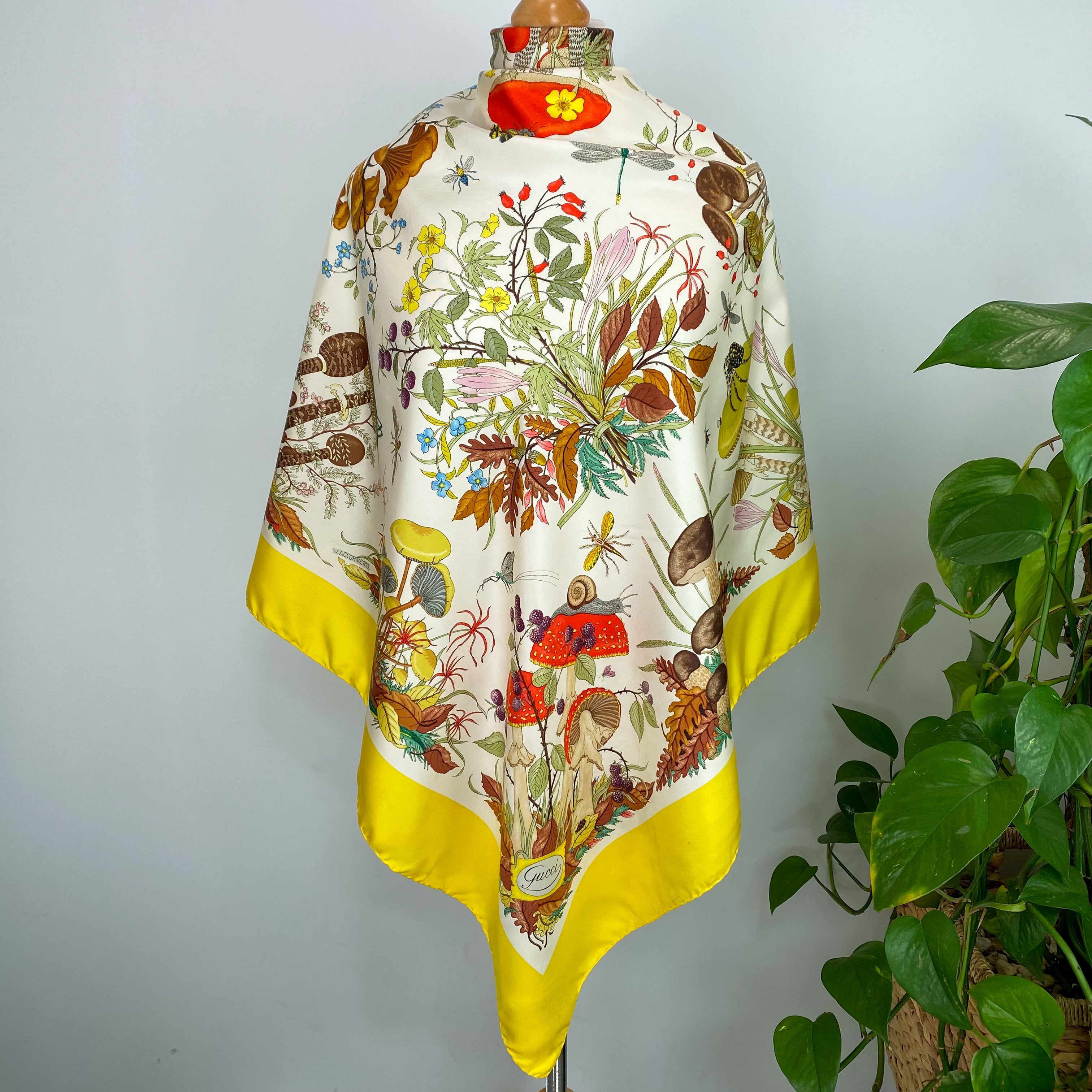 Gucci Designer Botanical Vintage Silk Scarf
