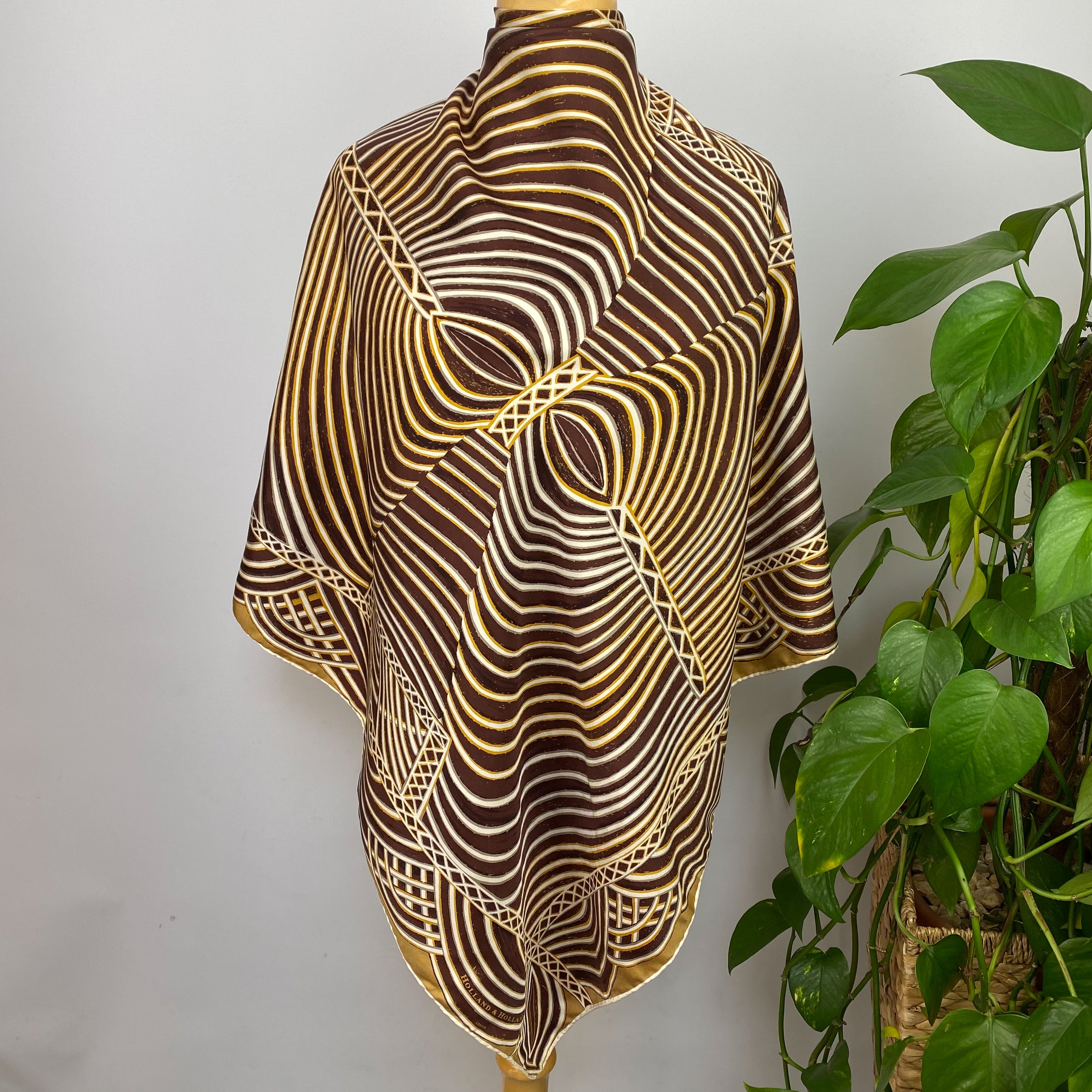 Immaculate Holland and Holland Modern Designer Silk Scarf