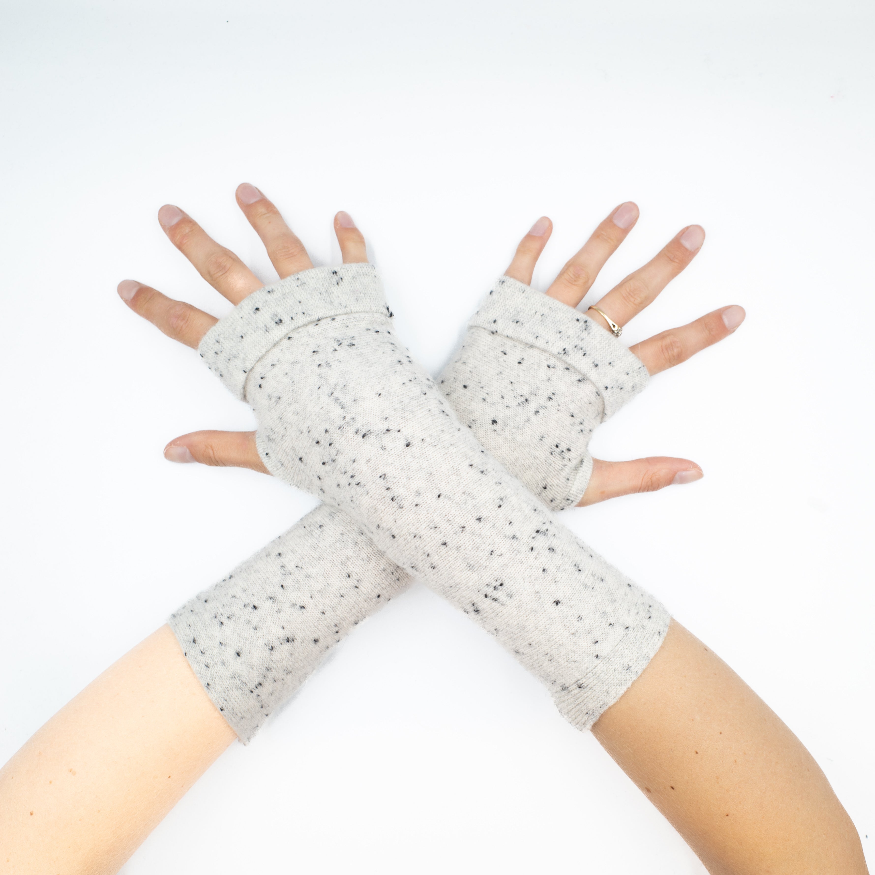 Ice Grey Flecked Fingerless Gloves