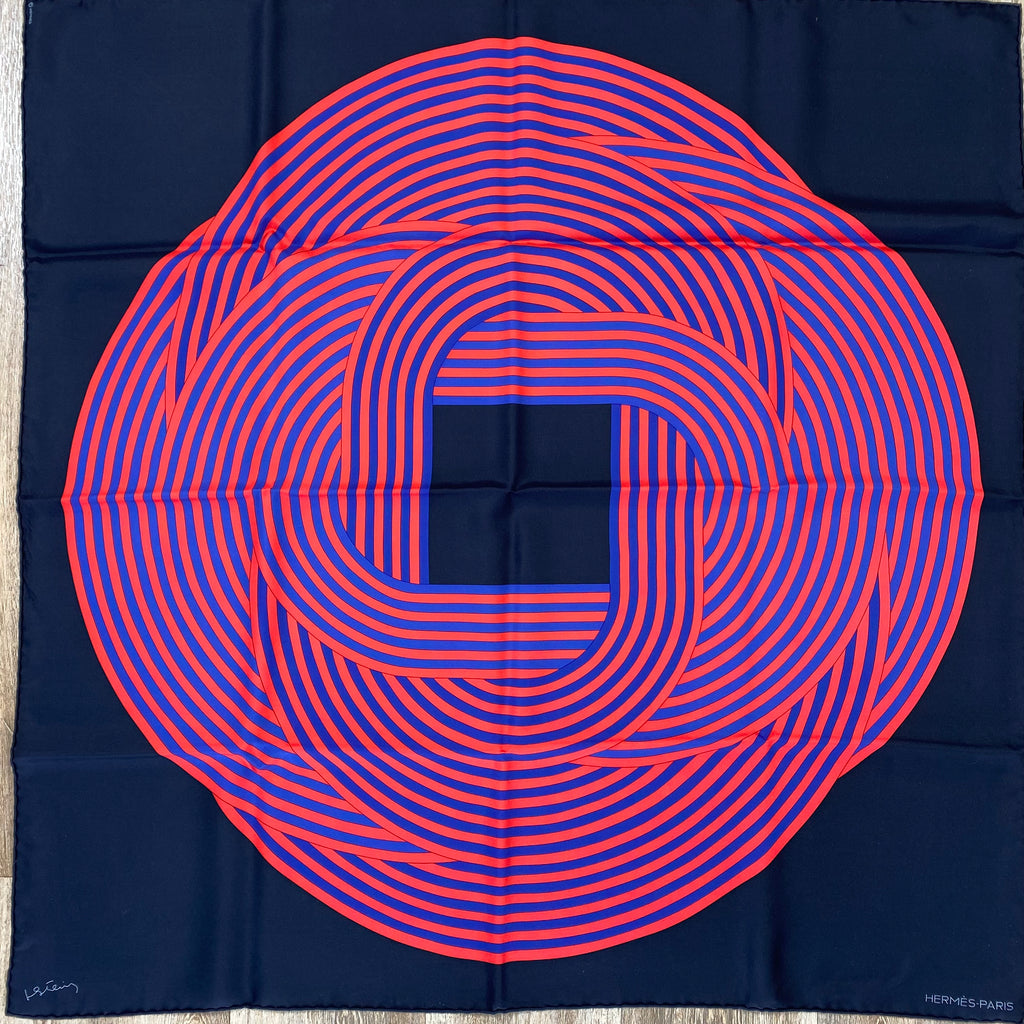 Brand New Boxed Hermès Maillons de Joel Stein Silk Scarf