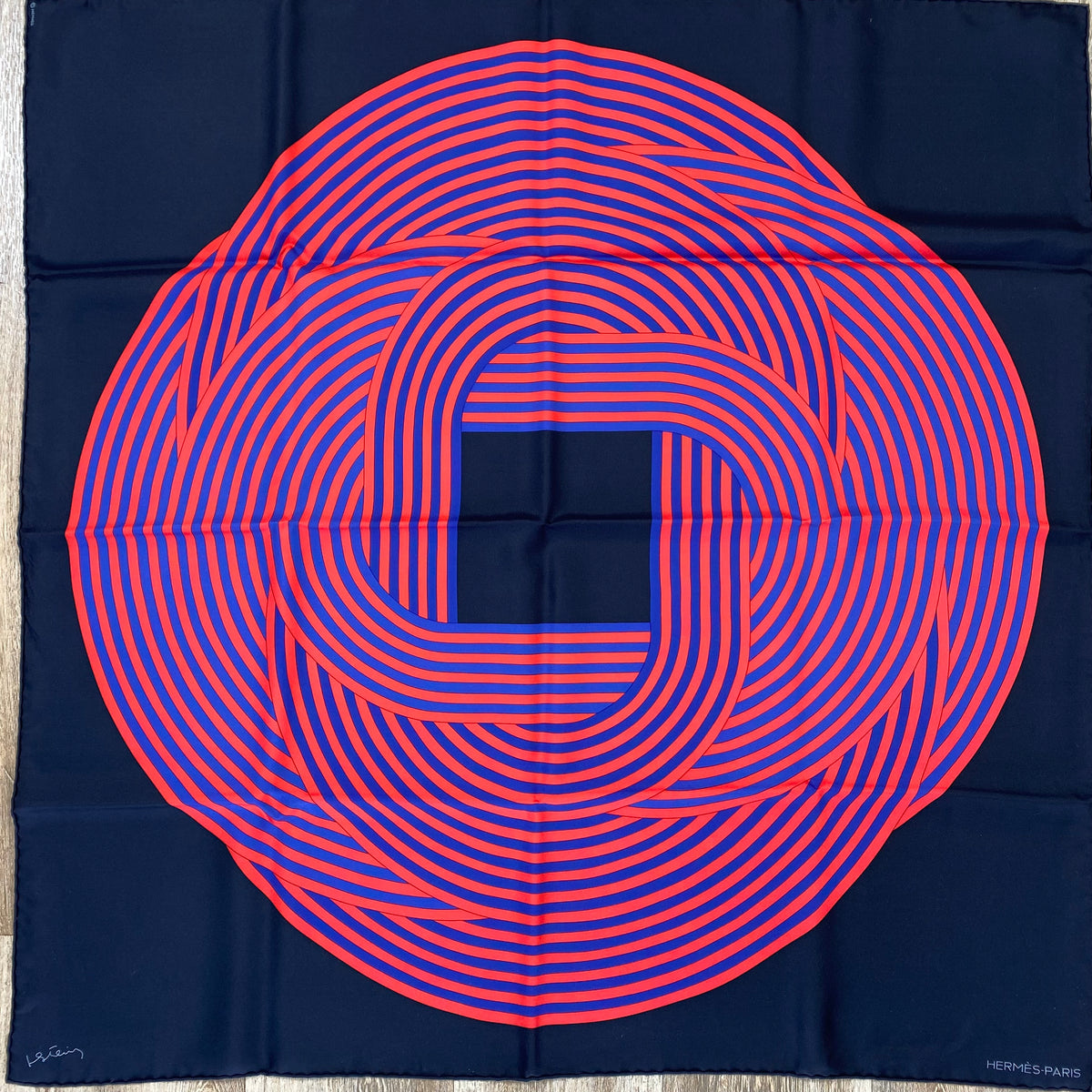 Brand New Boxed Hermès Maillons de Joel Stein Silk Scarf
