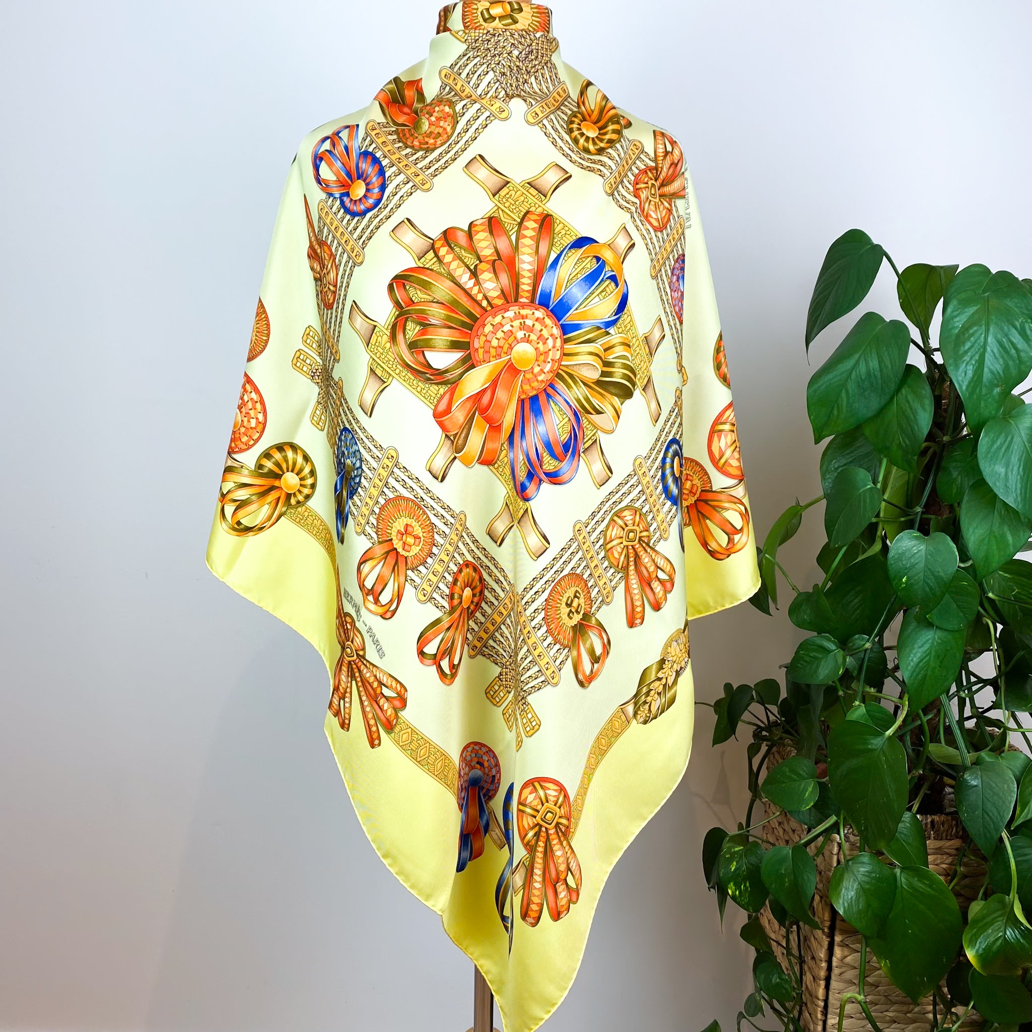 Boxed Hermes Les Rubens du Cheval Vintage Silk Scarf