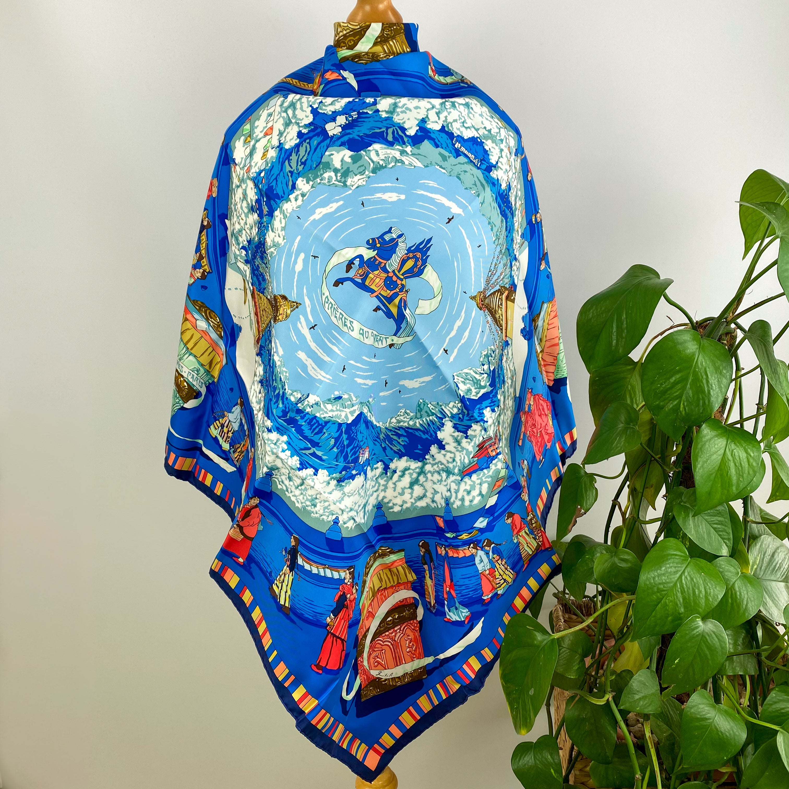 Pristine Boxed Hermès Prières Au Vent Silk Scarf Grail