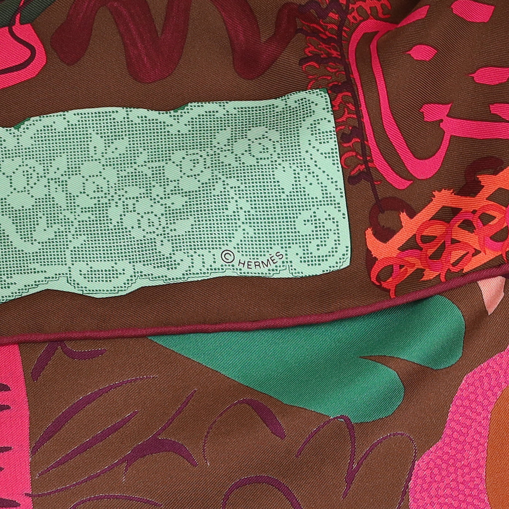 Boxed Pristine Hermès La Maison des Oiseaux Parleurs Silk Scarf Rare