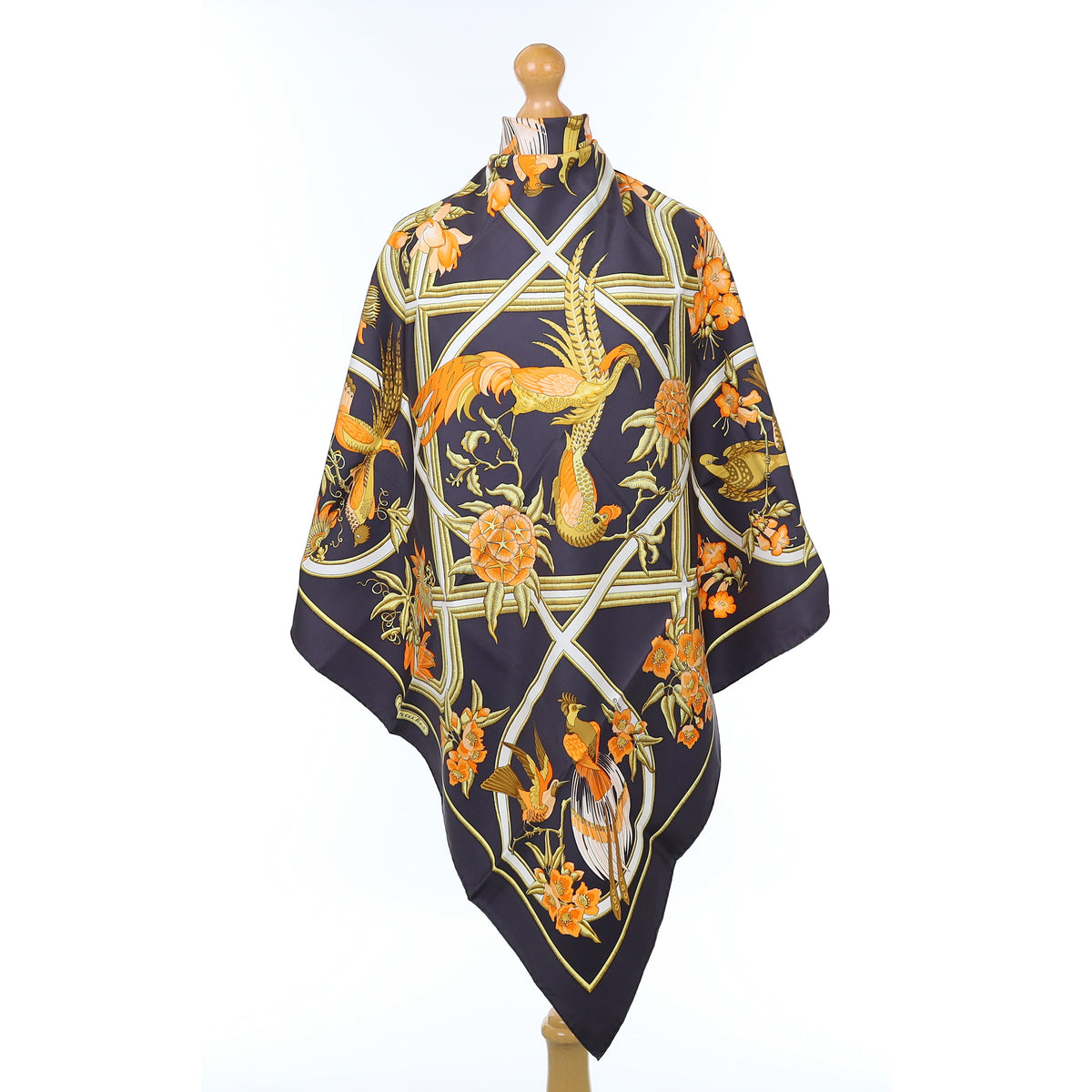 Brand New Boxed Hermès Caraïbes Silk Scarf