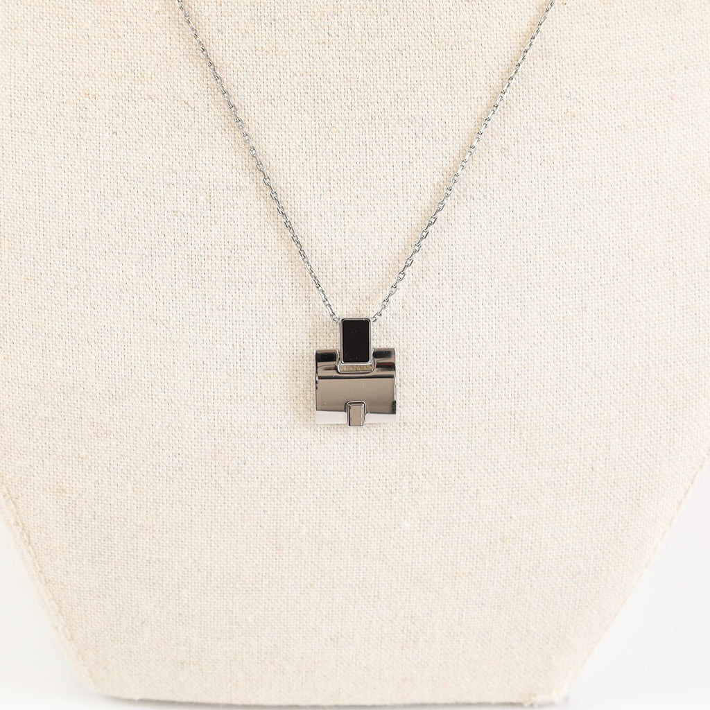 Brand New Boxed Hermès Eileen H Pendant