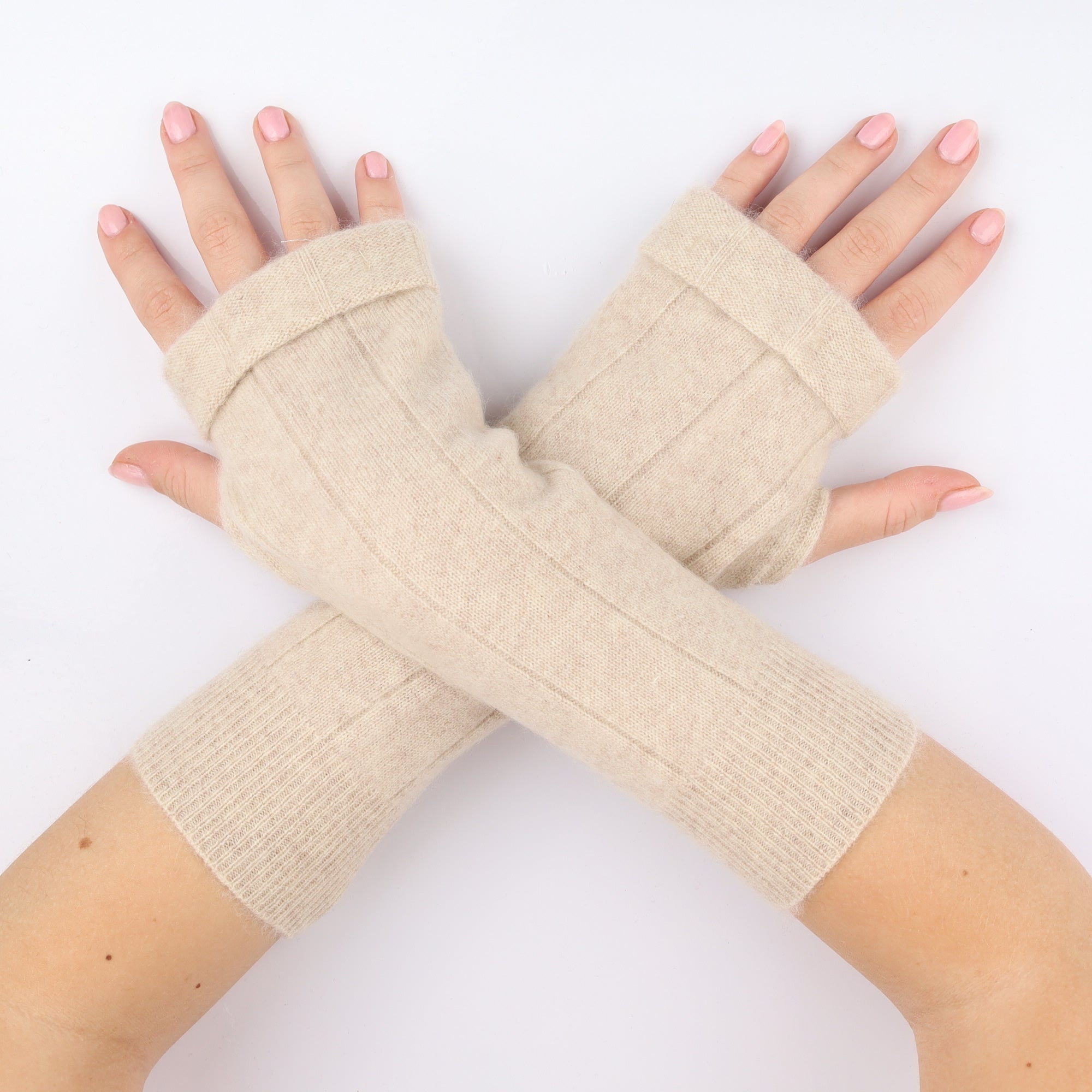 Oatmeal Ribbed Fingerless Gloves