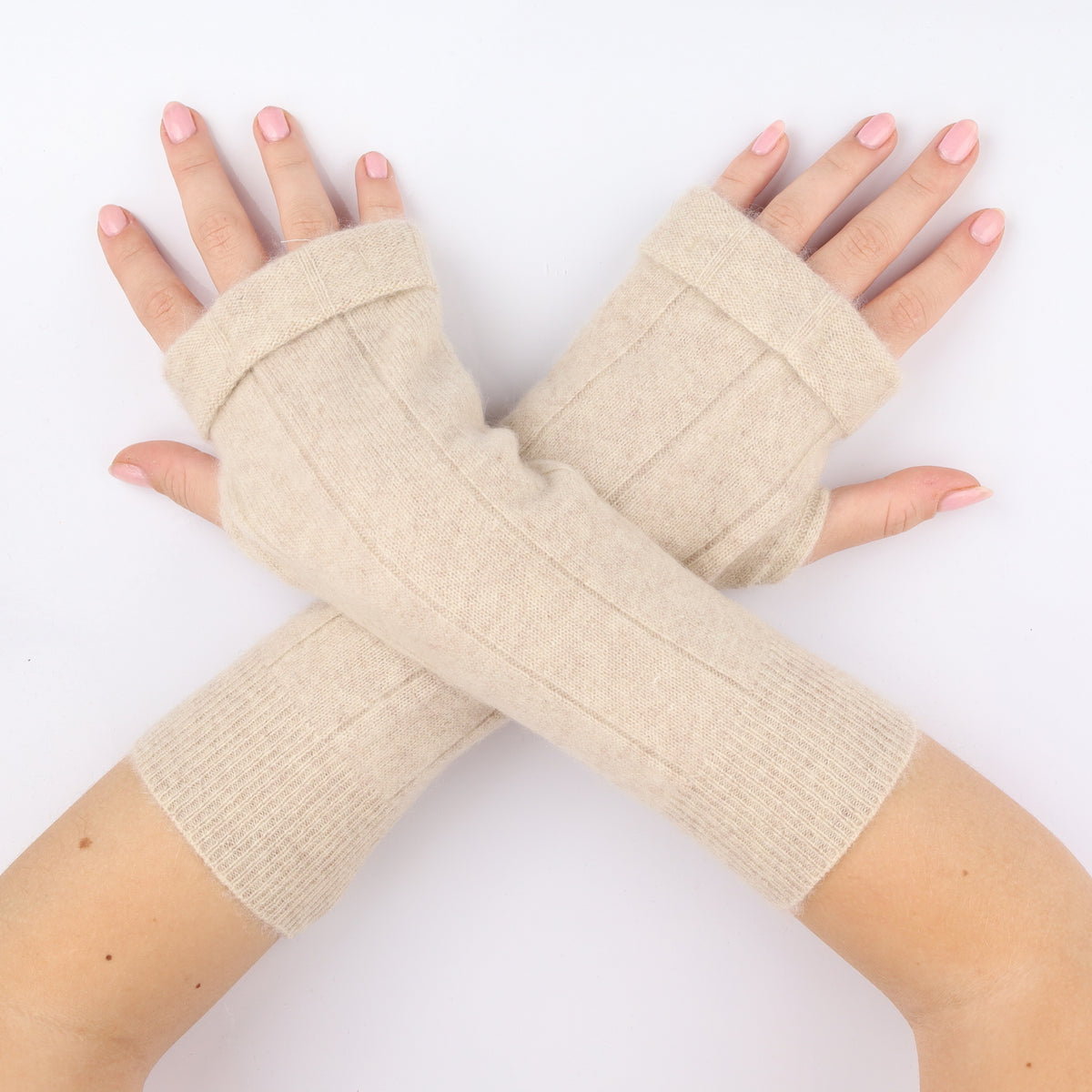 Oatmeal Ribbed Fingerless Gloves