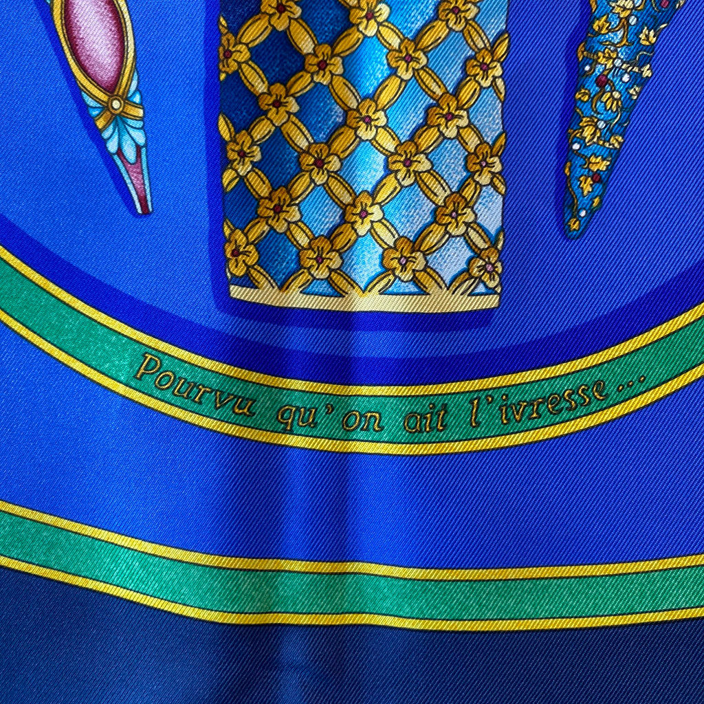 Immaculate Hermès Qu’ importe le Flacon Silk Scarf