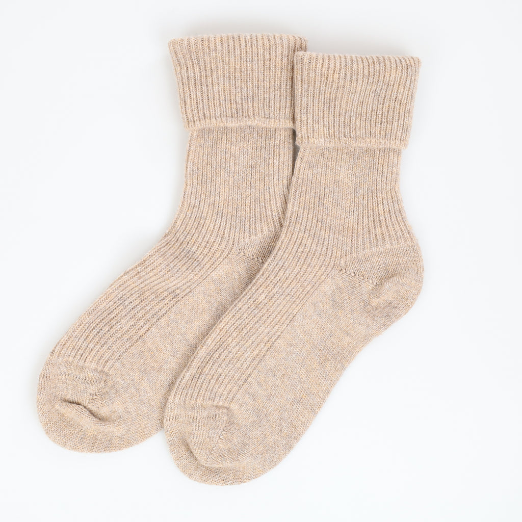 Brand New Scottish Biscuit Beige Ladies Cashmere Every Day Socks