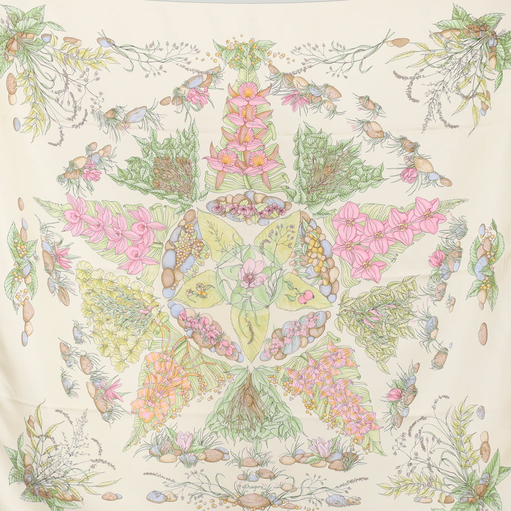 Pristine Hermès Pythagore Silk Scarf