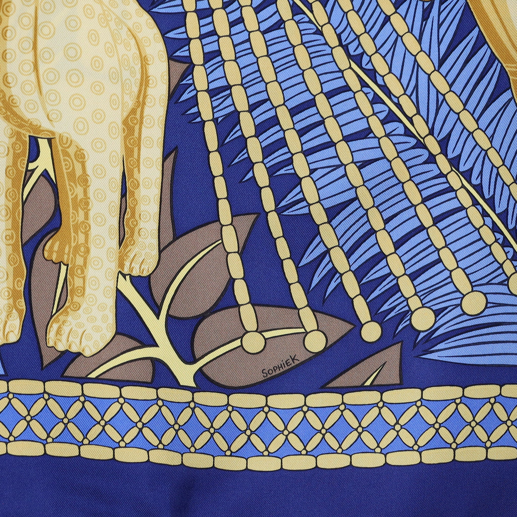 Boxed Hermès Trésor Royal du Bénin Silk Scarf