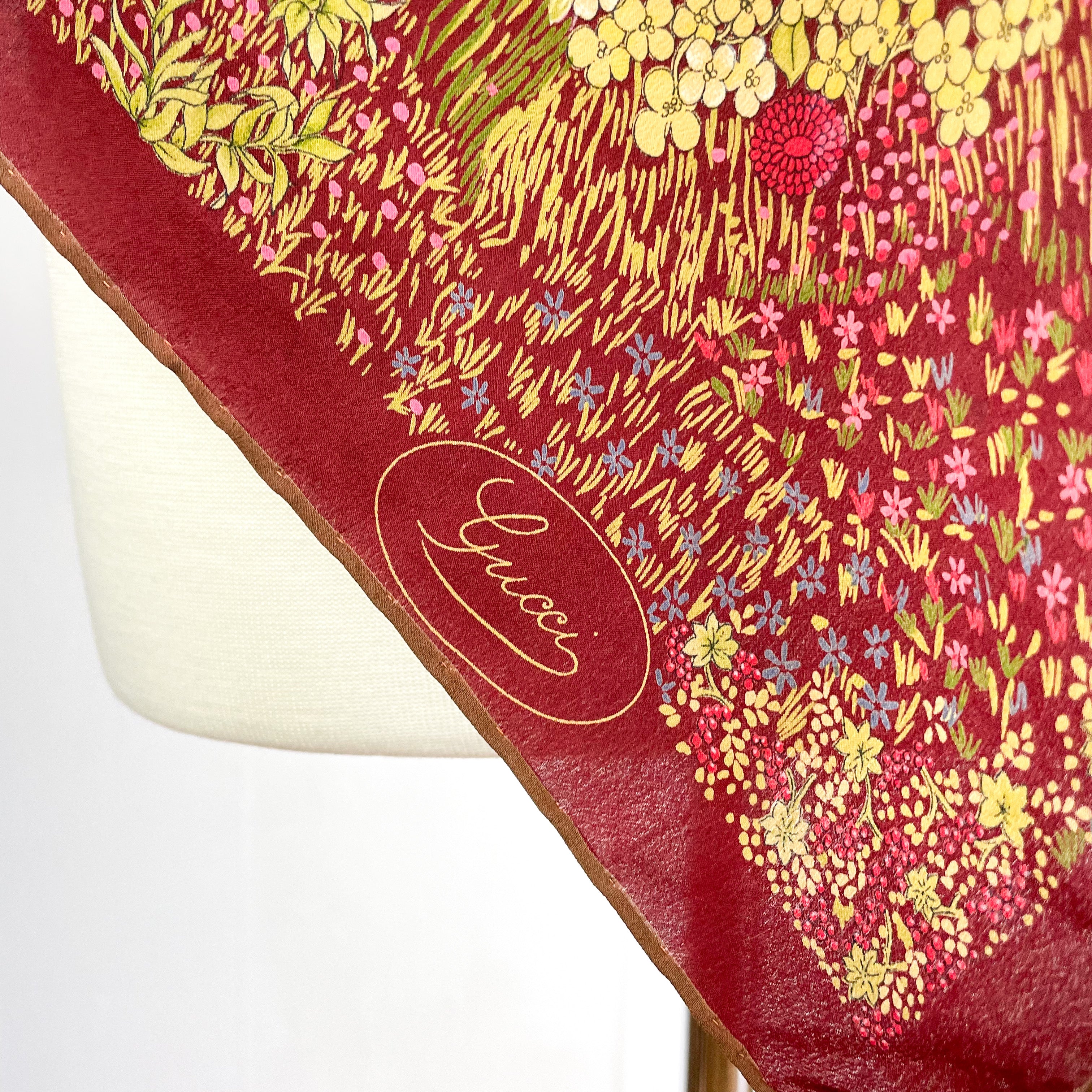 1970s Gucci Designer Vintage Silk Scarf