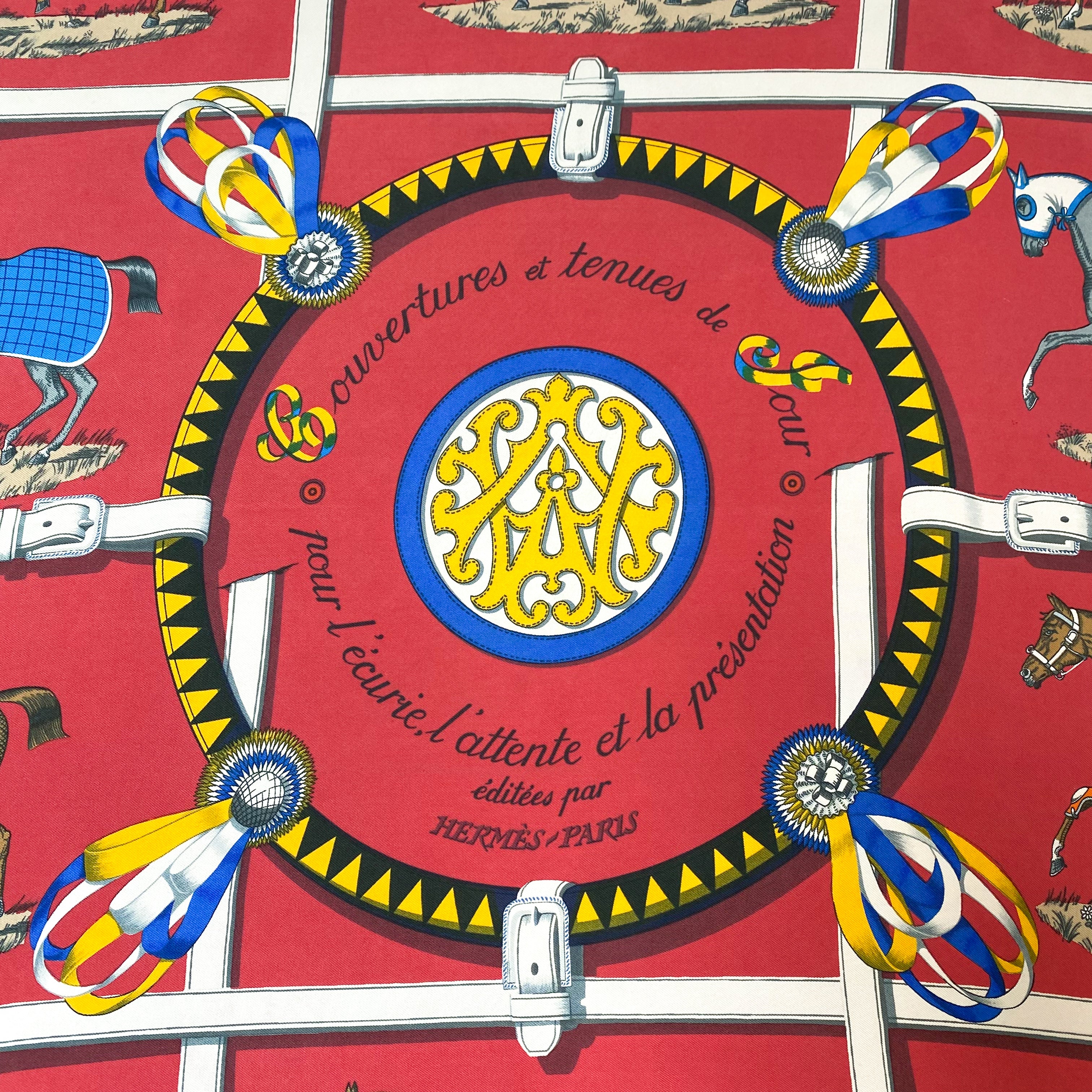 Hermès Couvertures et Tenues de Jour Silk Scarf