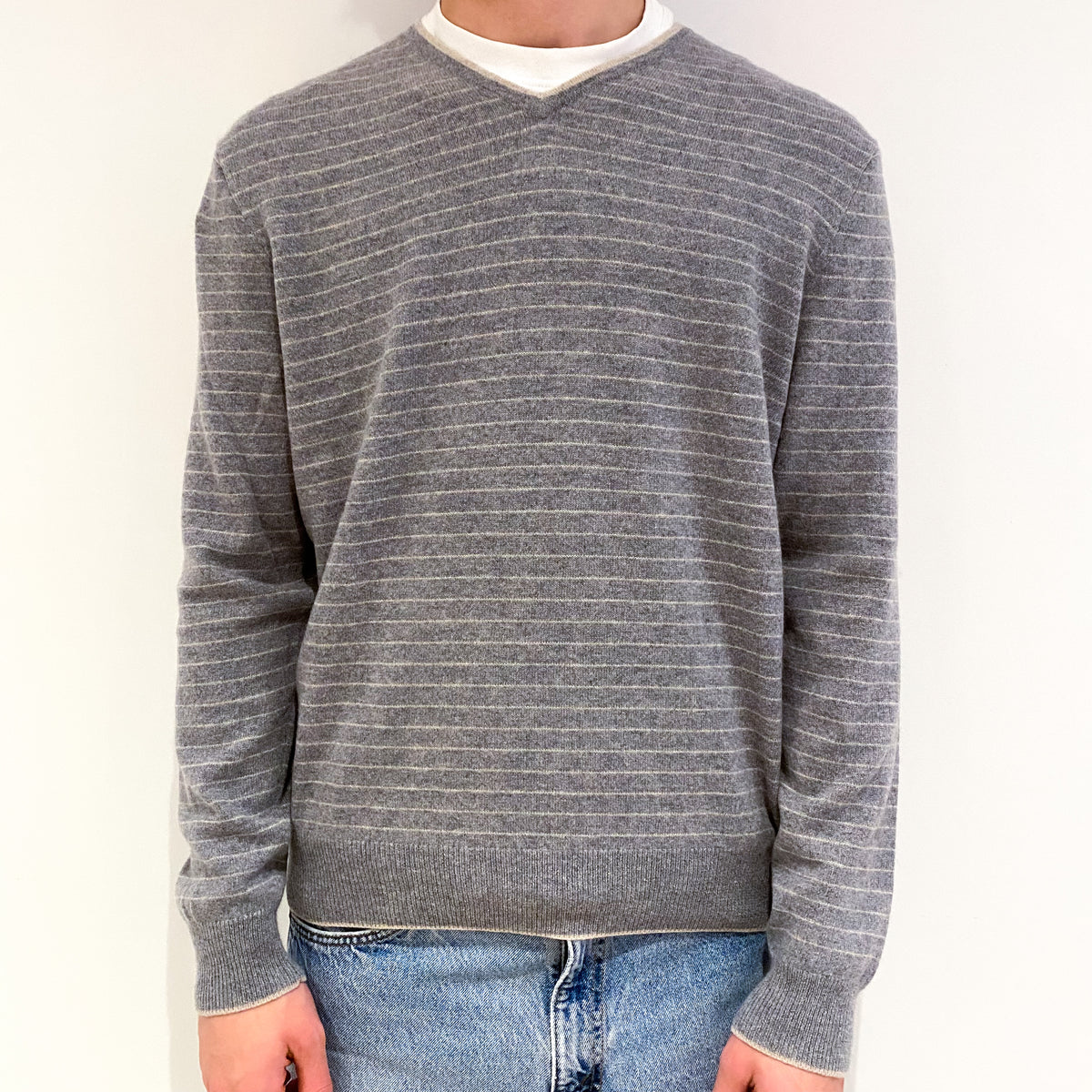 Men's Beige and Grey Striped Cashmere V-Neck Jumper Large