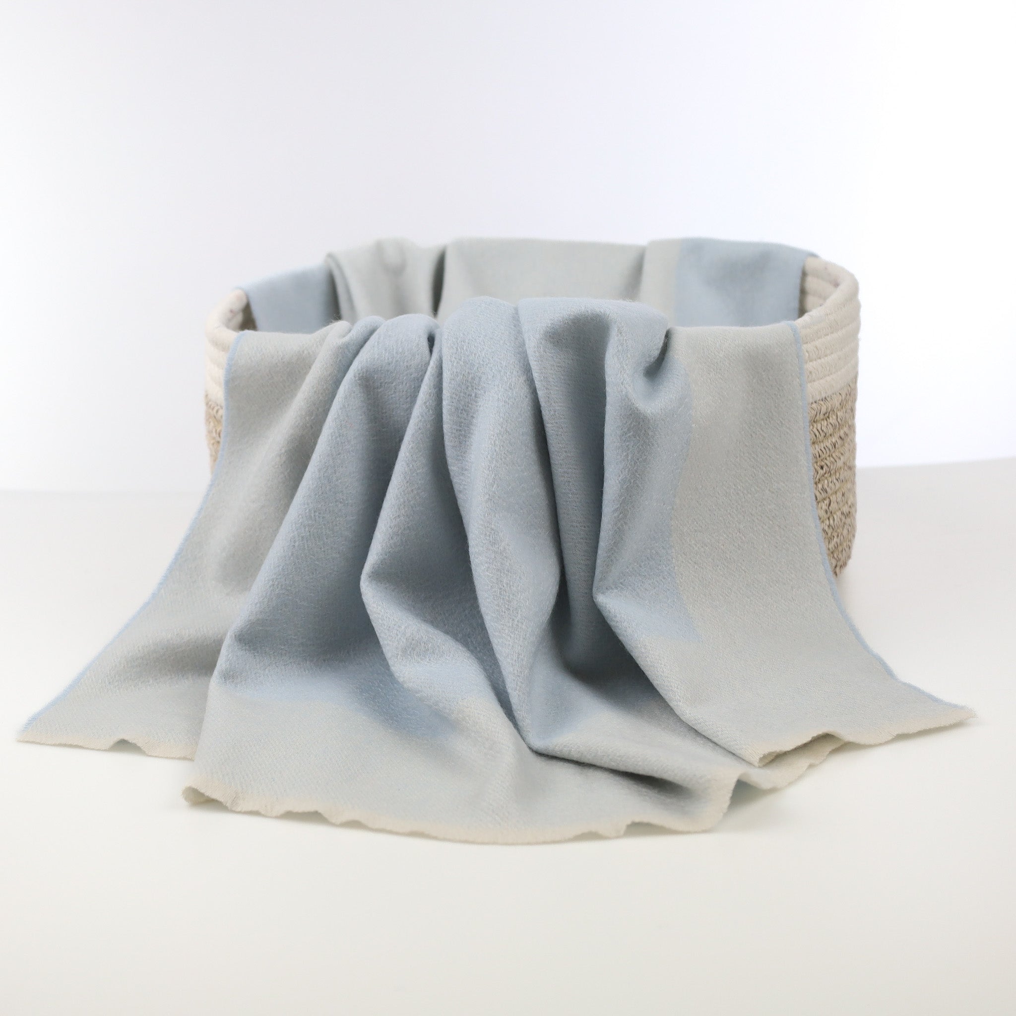 Brand New Scottish Alex Begg Baby Blue Cashmere Woven Baby Blanket