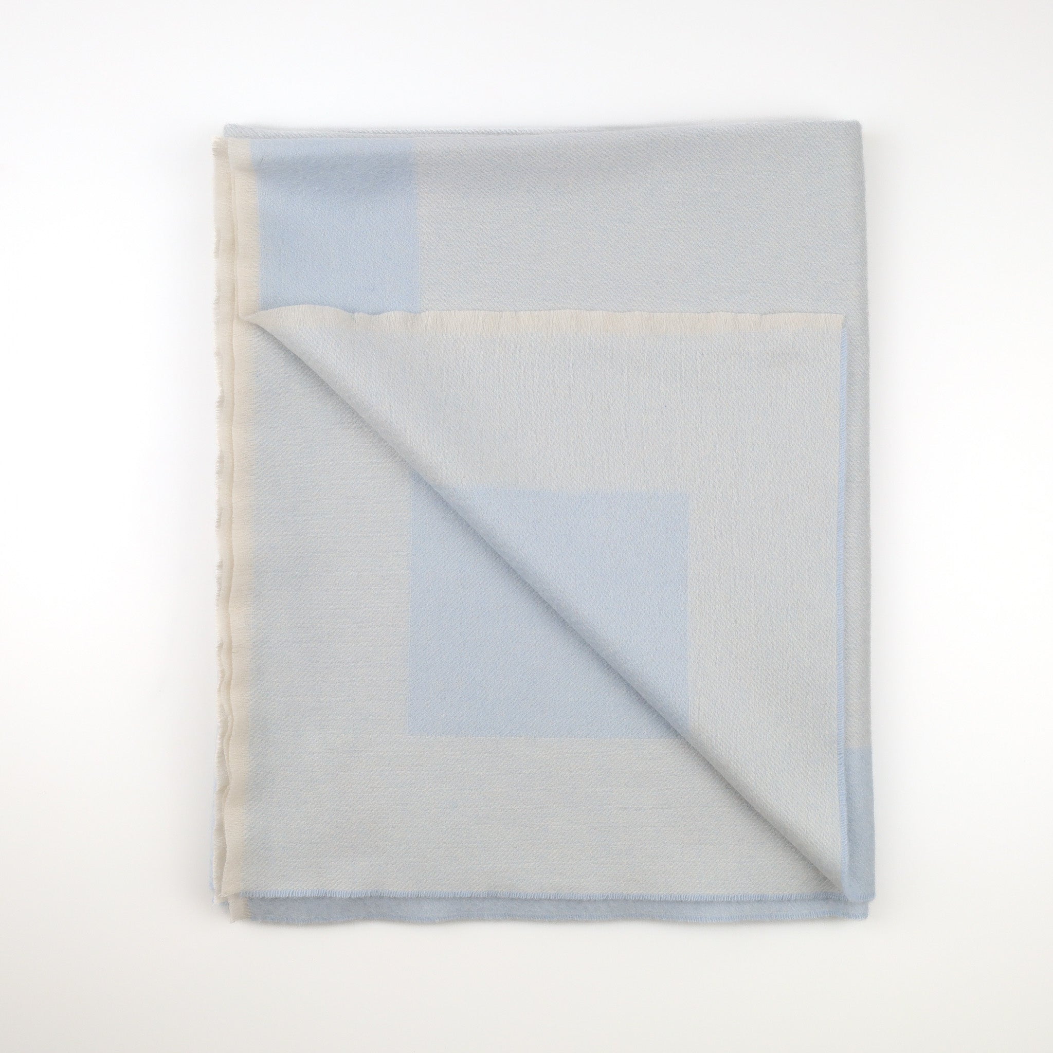 Brand New Scottish Alex Begg Baby Blue Cashmere Woven Baby Blanket