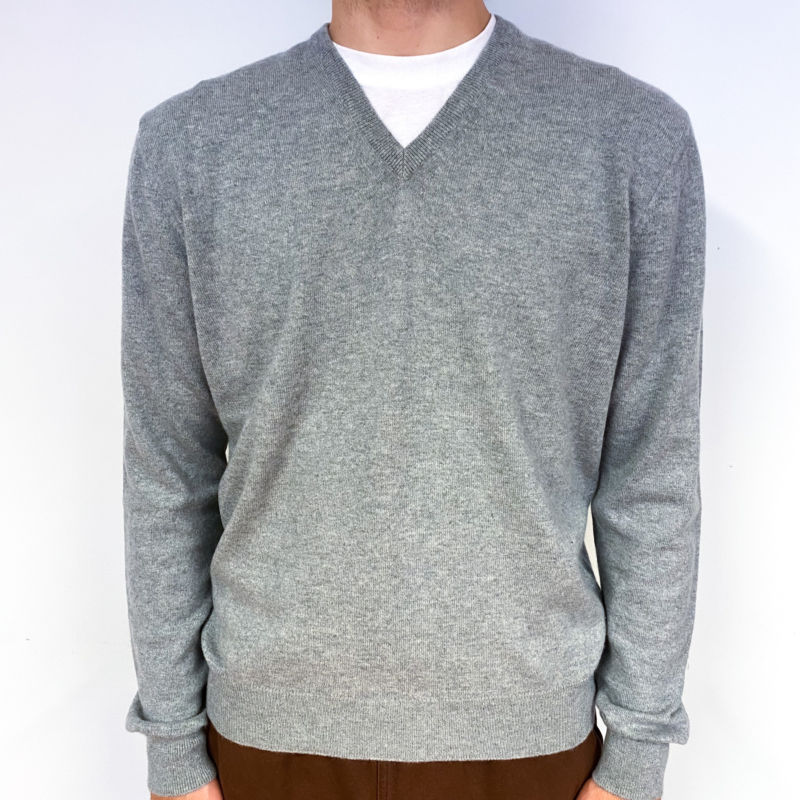 Men's Italian Smoke Grey Cashmere V-Neck Jumper Large
