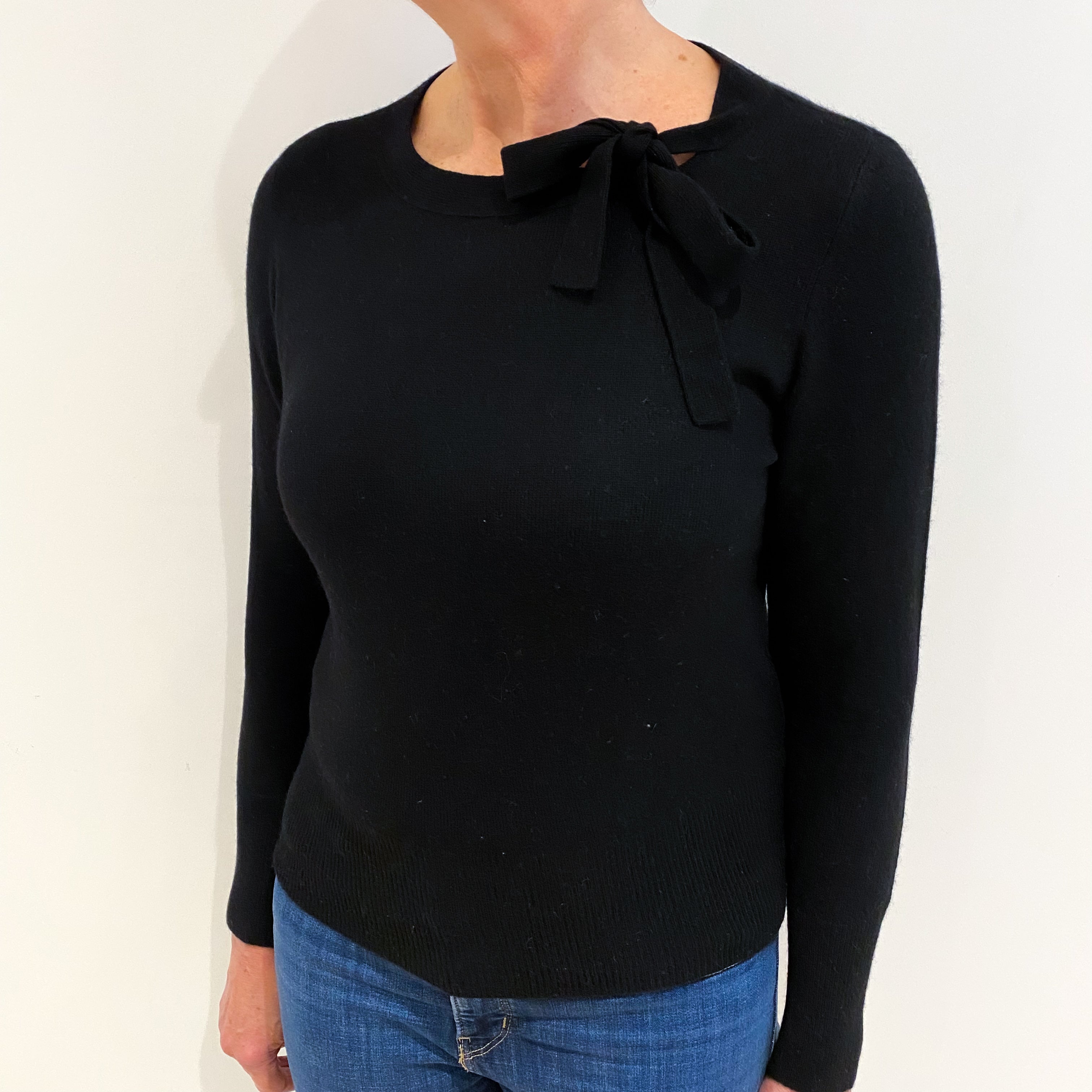 Black Cashmere Crew Neck With Neck Tie Jumper Medium