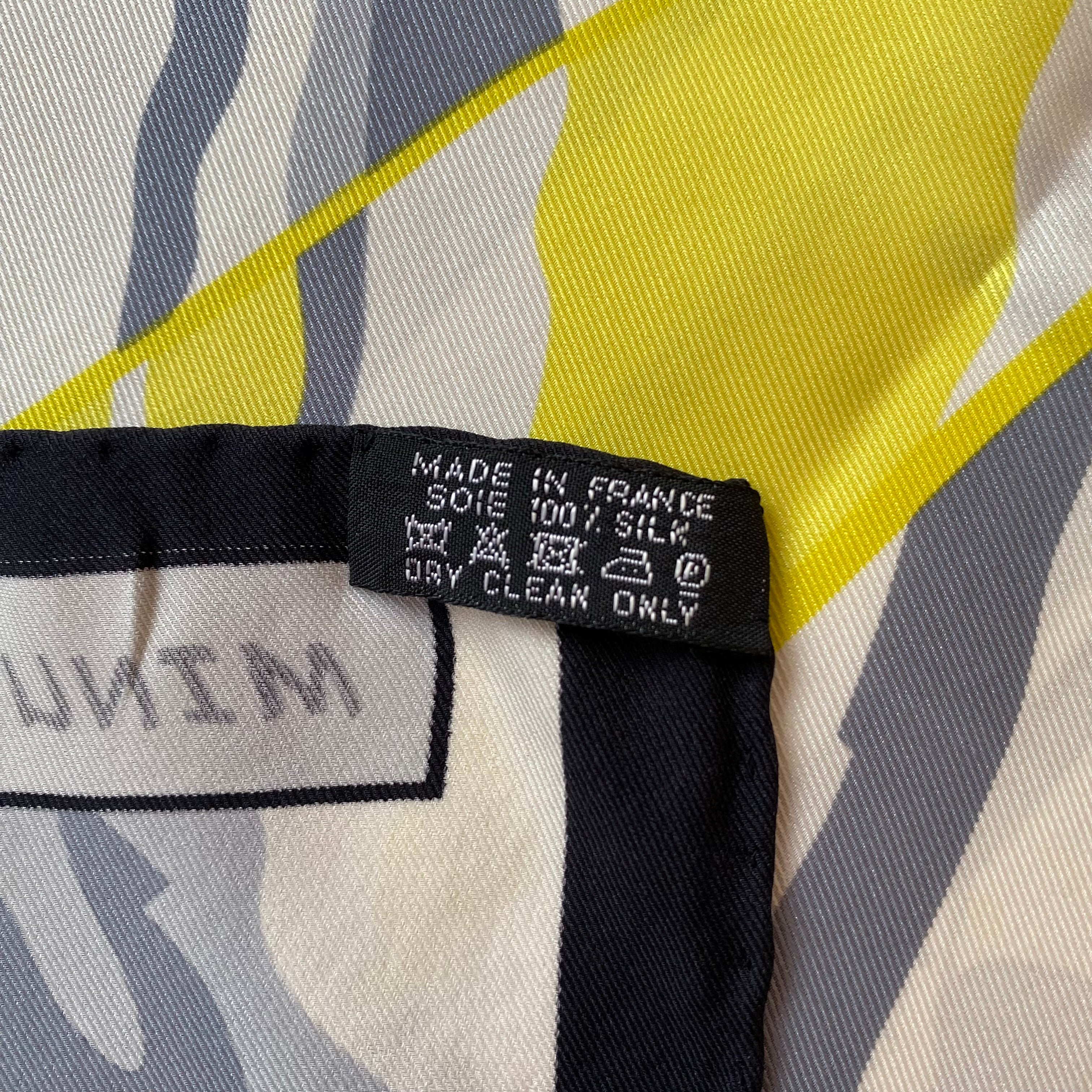 Hermès 70 Minuit Au Faubourg Silk Scarf