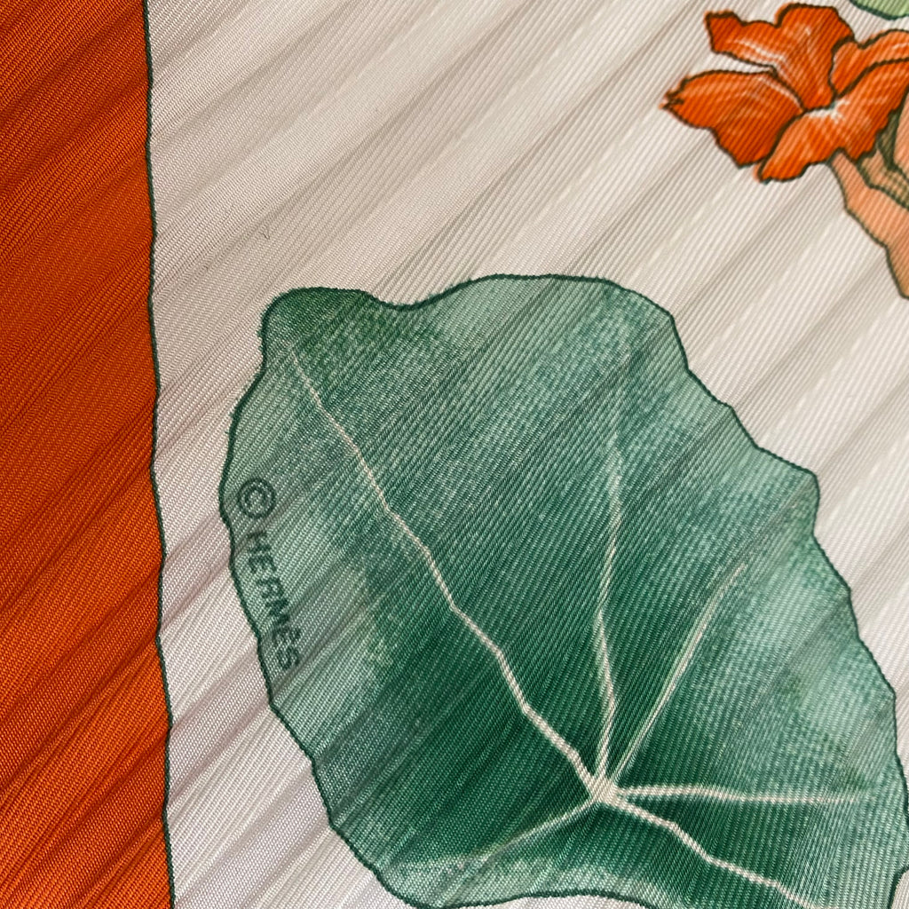 Pristine Hermès Les Capucines Silk Plisse Scarf