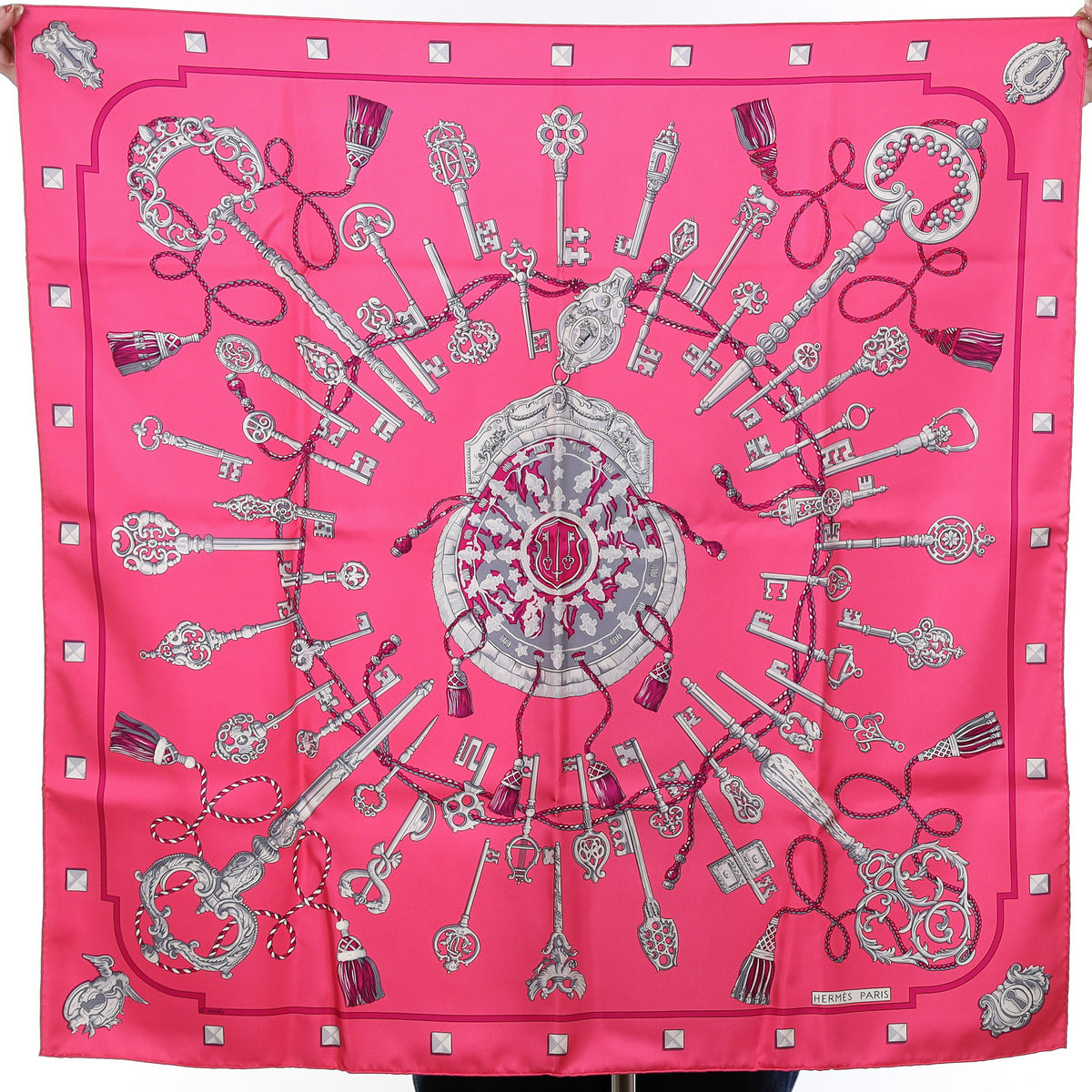 Pristine Boxed Hermès Les Clés Silk Scarf