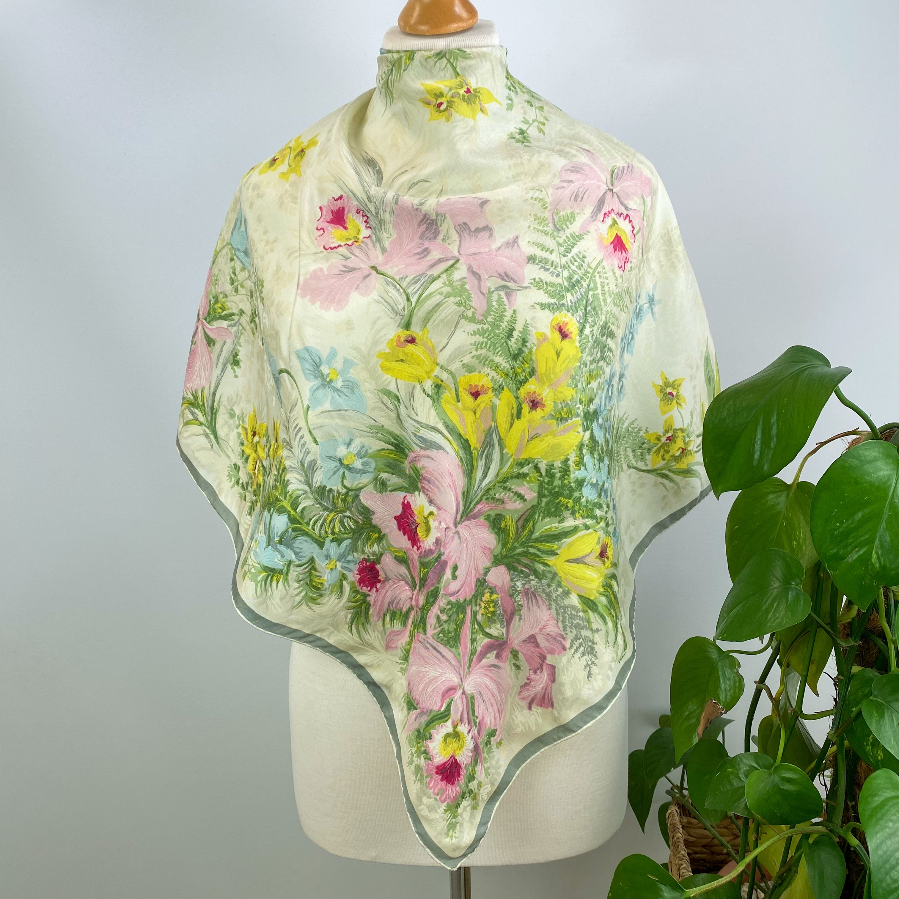 Charming Floral Vintage Silk Scarf