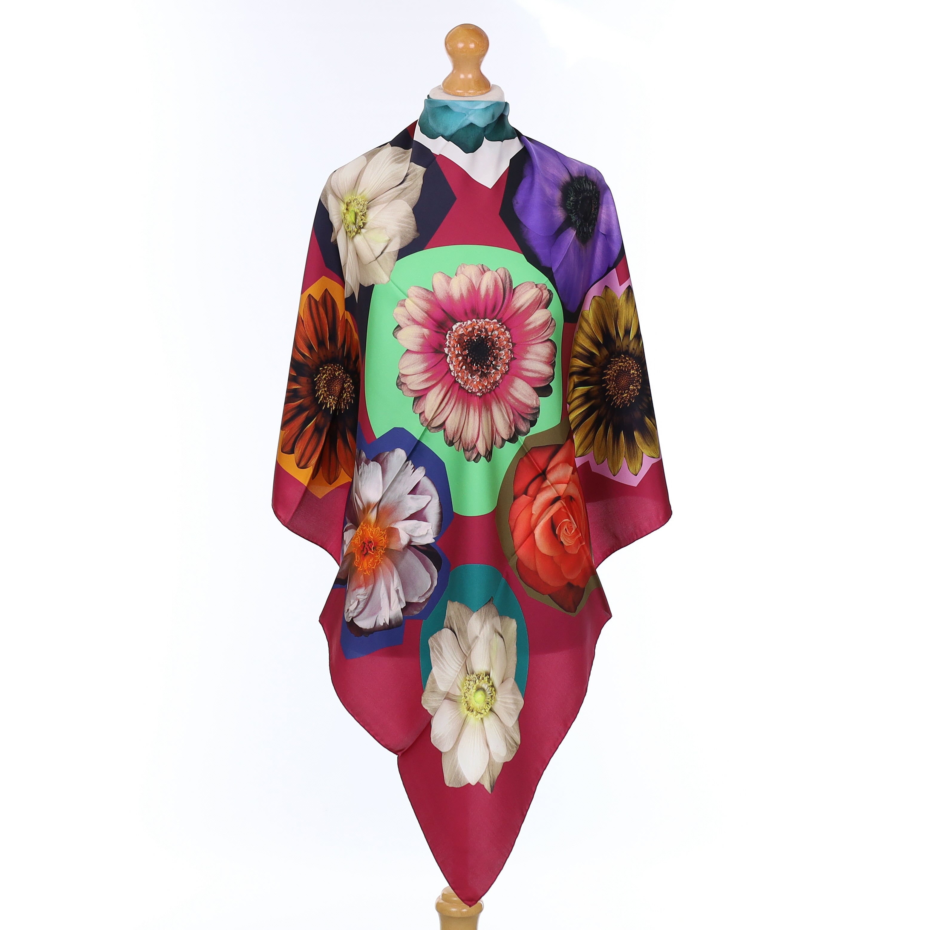 Brand New Italian Plum Pink Macro Flower Design Silk Scarf