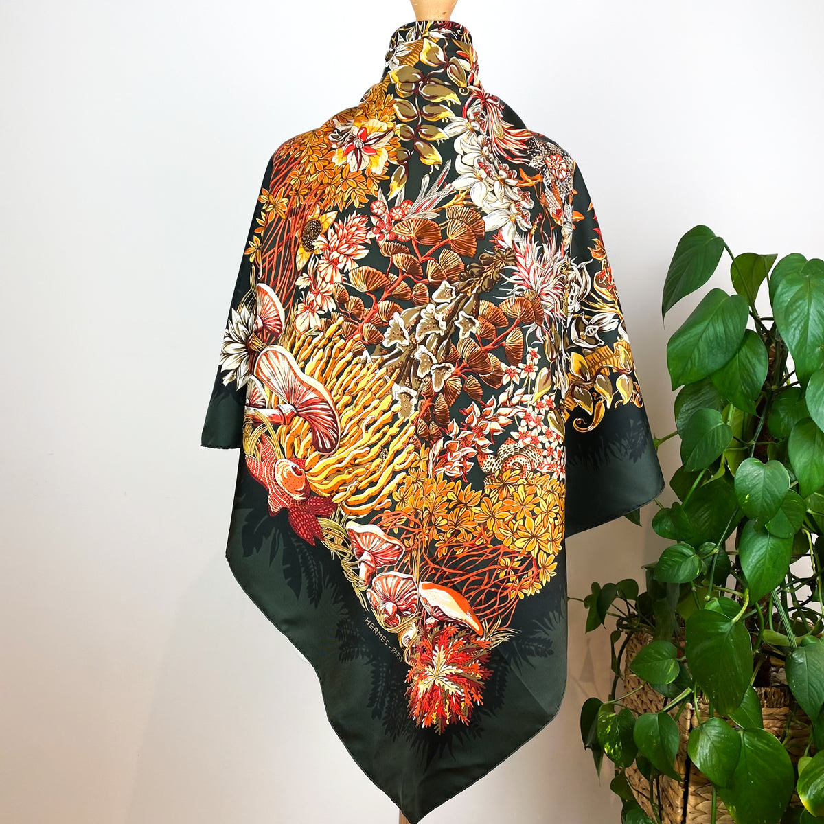 Boxed Hermes L’ile Deserte Vintage Silk Scarf