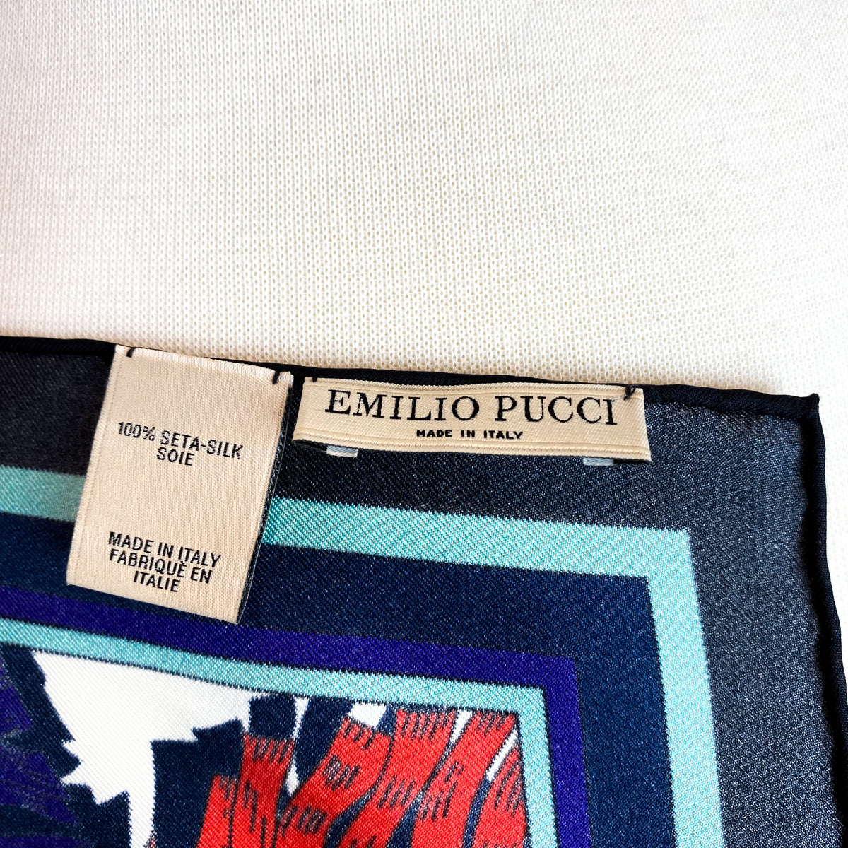 Immaculate Emilio Pucci Designer Silk Scarf