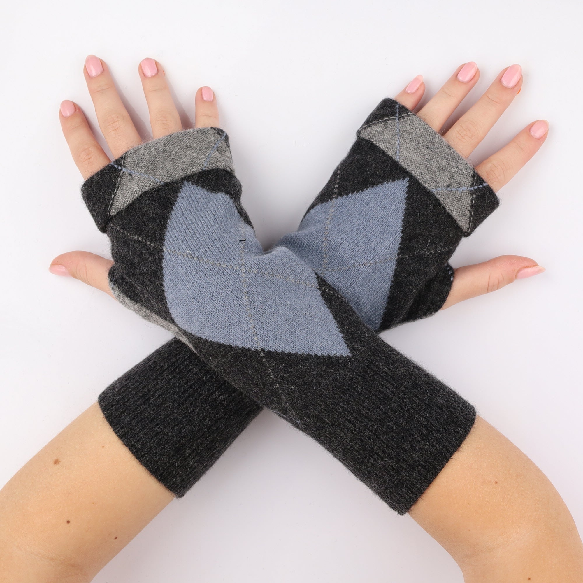 Graphite and Blue Diamond Patterned Fingerless Gloves