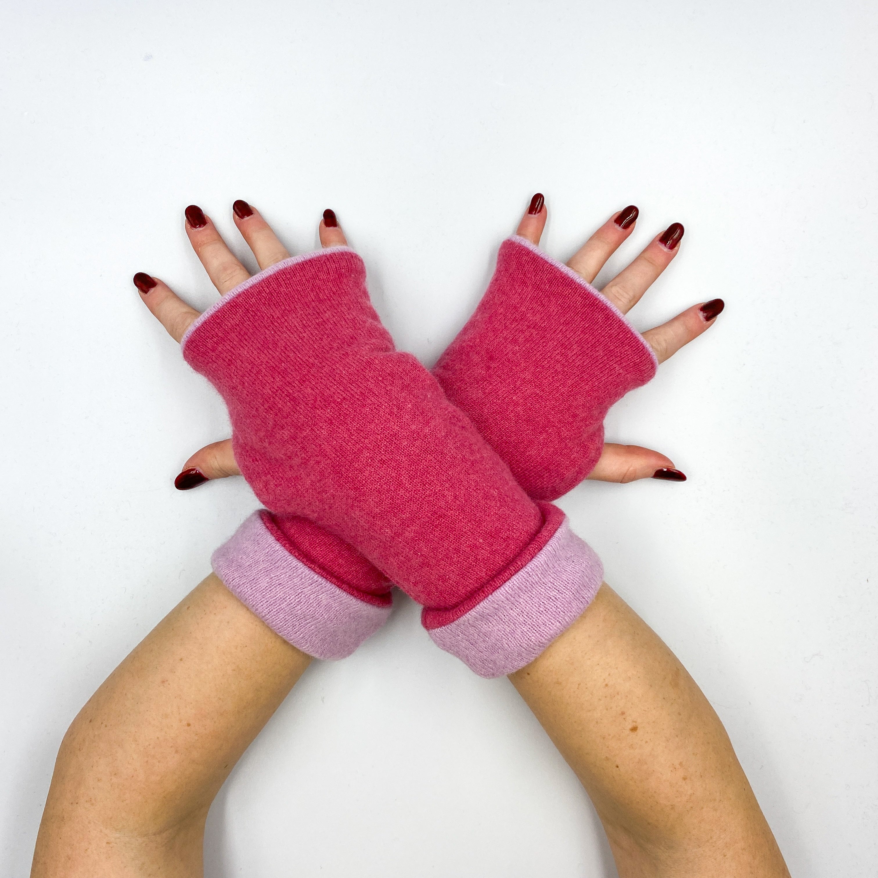 Loganberry Pink and Thistle Purple Luxury Reversible Cashmere Fingerless Glovese
