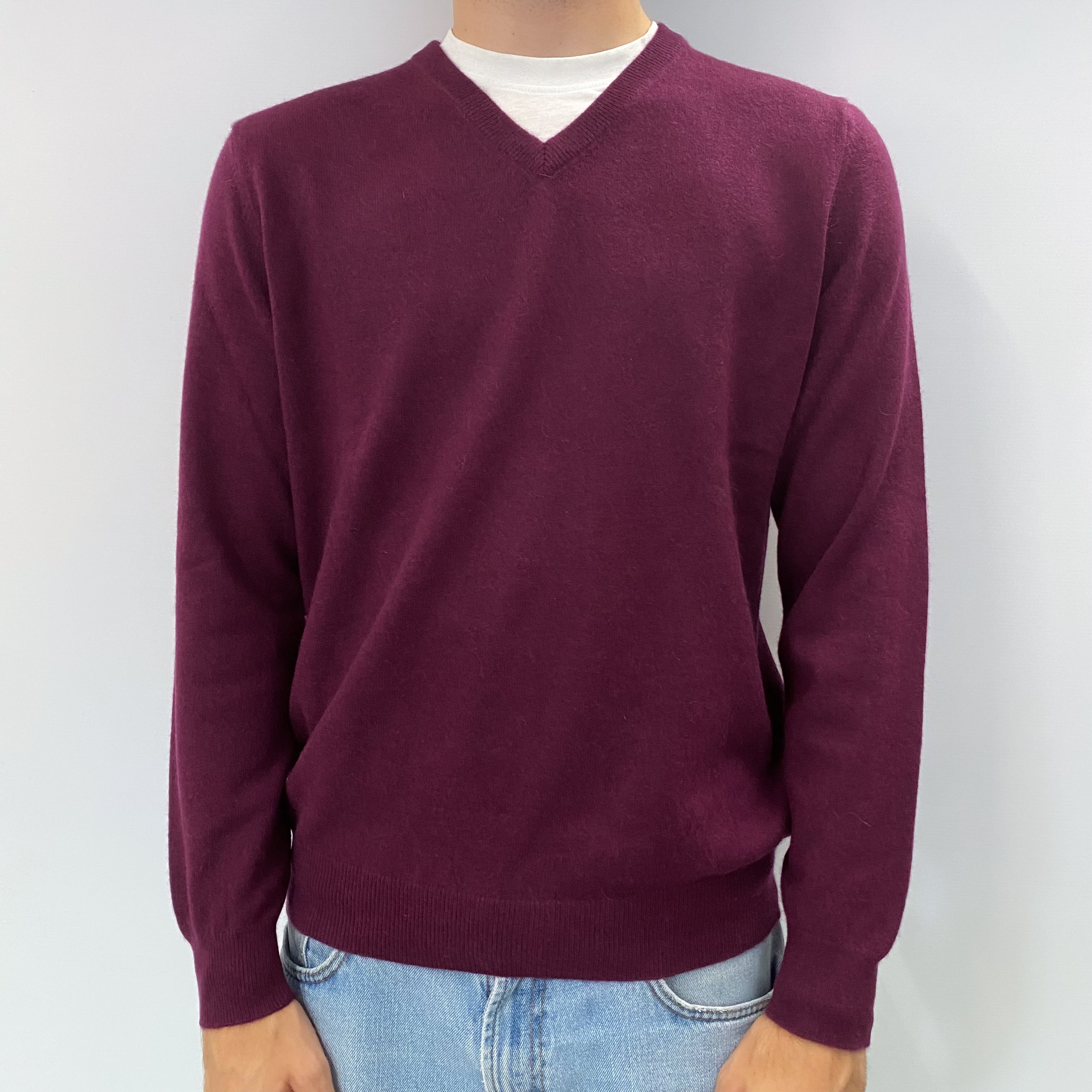 Men's Fig Purple Cashmere V Neck Jumper Large