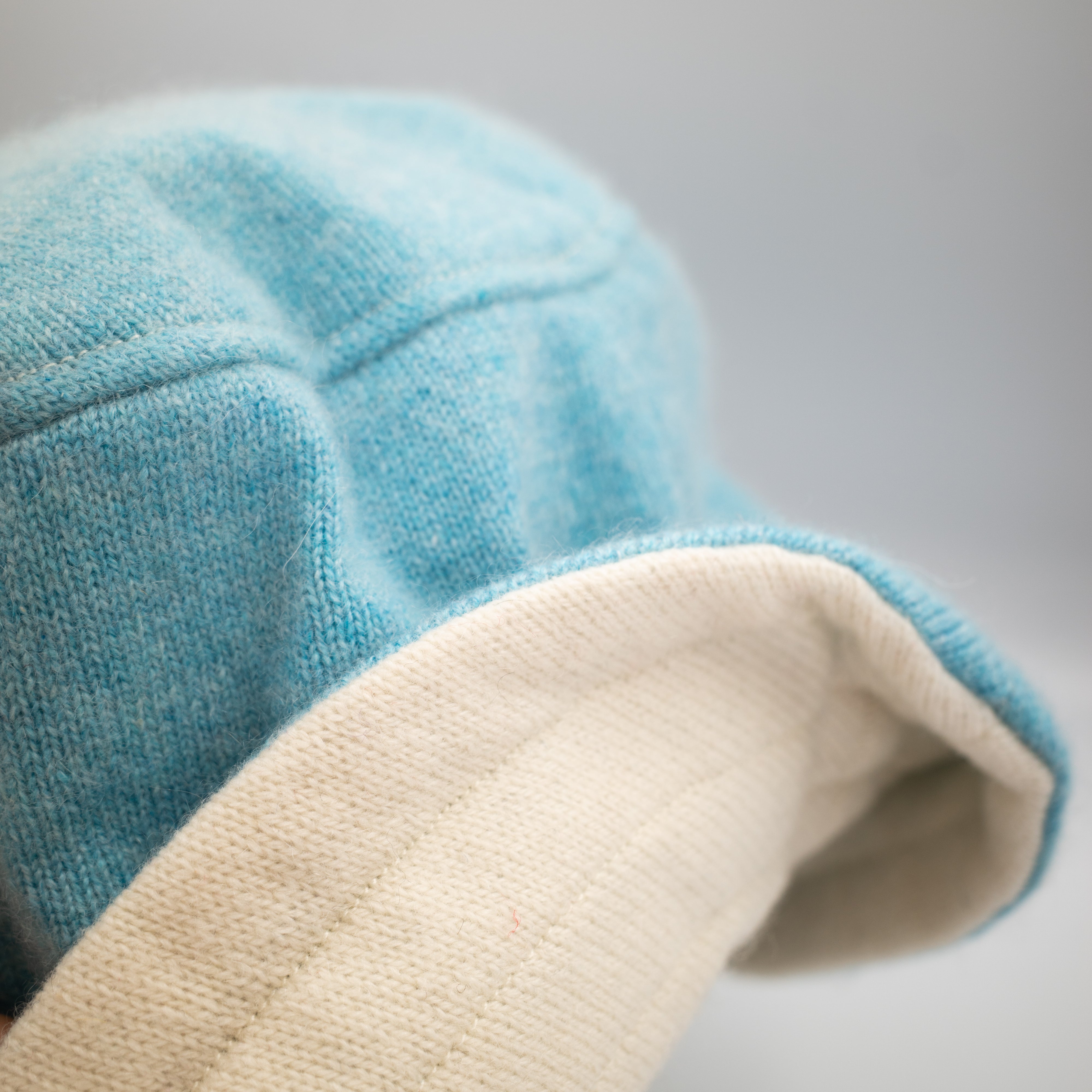 Aquamarine Blue and Cream Reversible Cashmere Bucket Hat Small