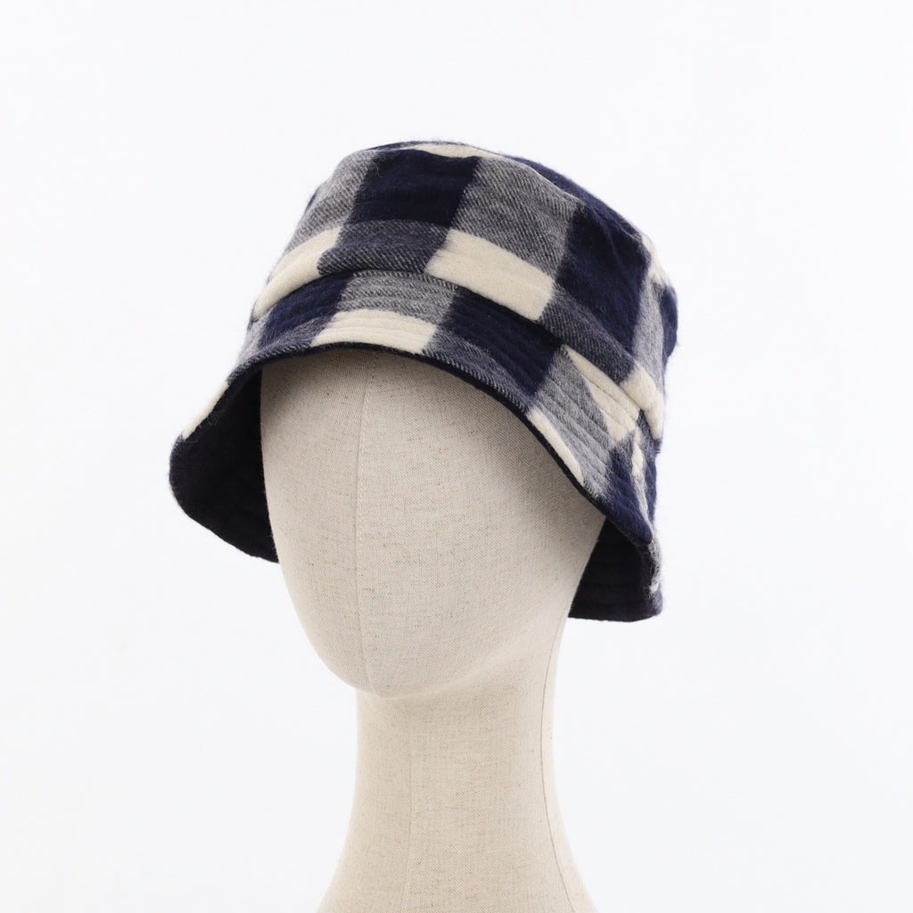 Unisex Navy and Cream Check Reversible Cashmere Bucket Hat Men’s - M Women’s - L