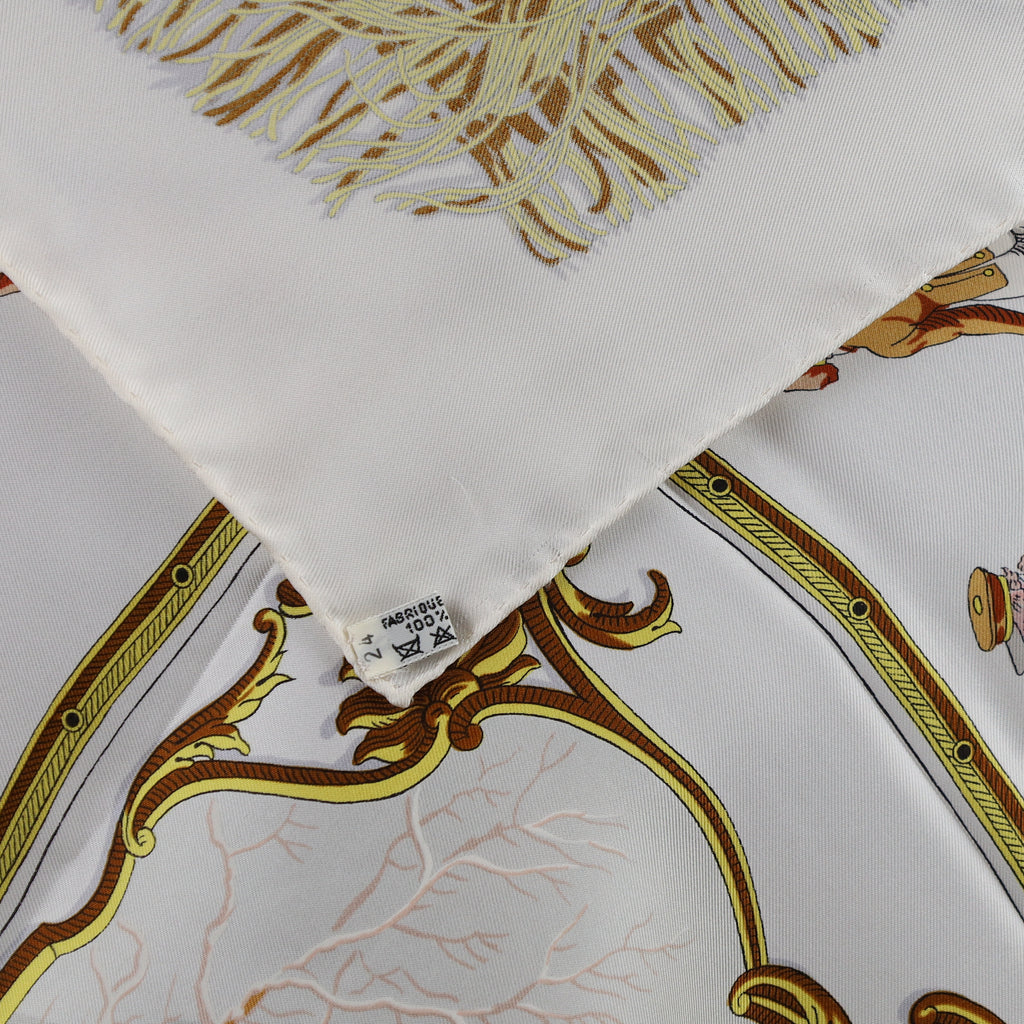 Brand New Boxed Hermès Les Plaisirs Du Froid Silk Scarf