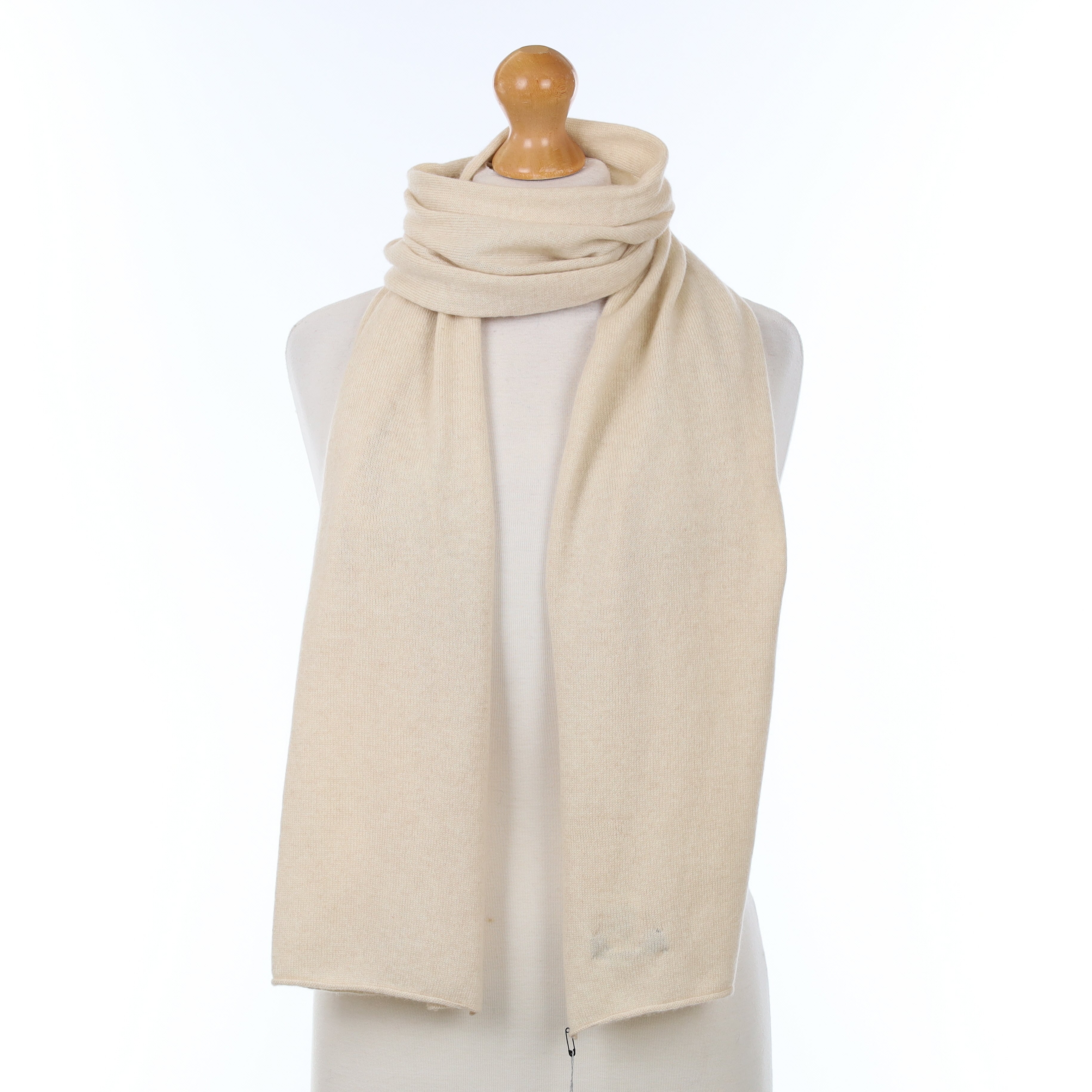 Brand New Scottish Cream Cashmere Knitted Scarf