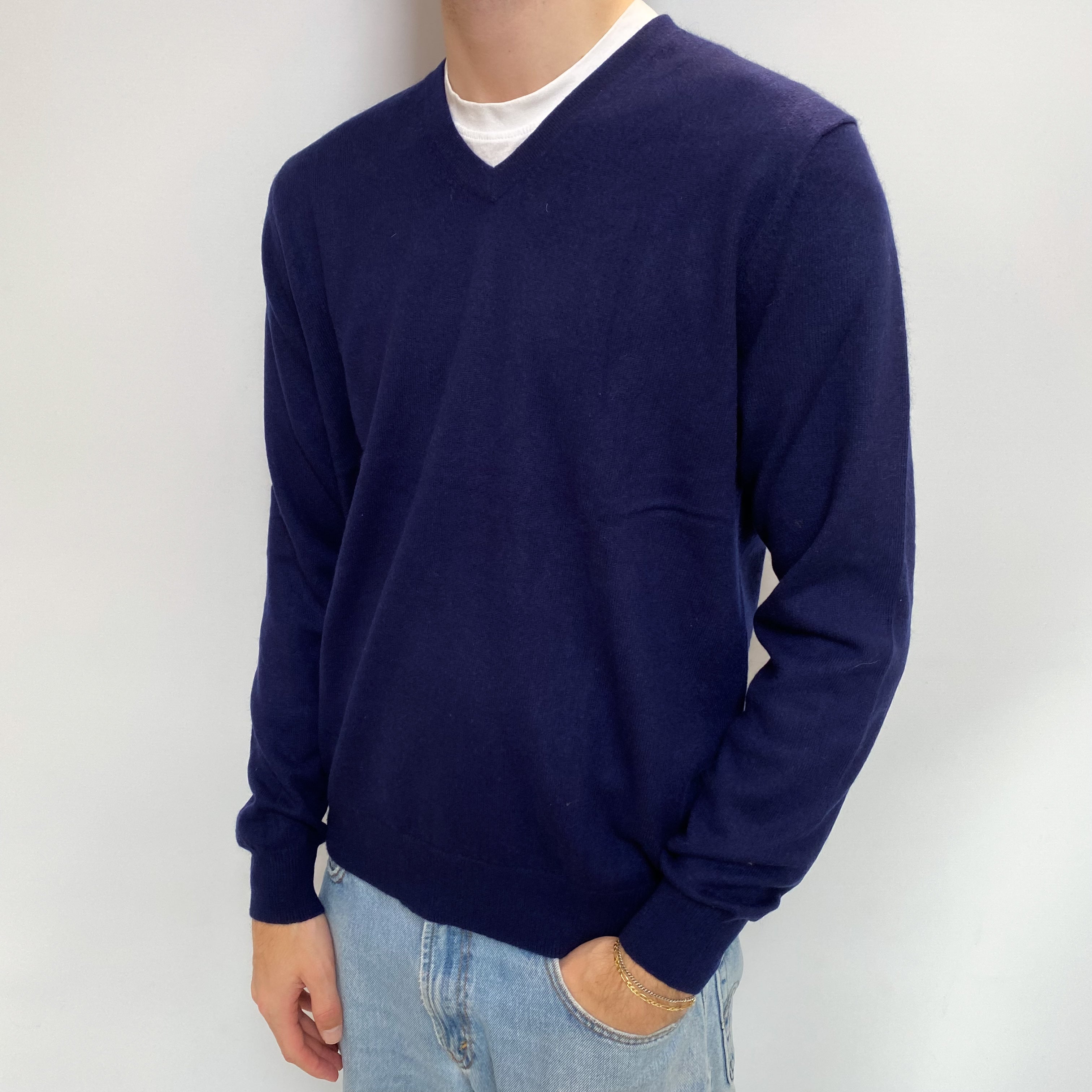Men's French Navy Cashmere V Neck Jumper Large