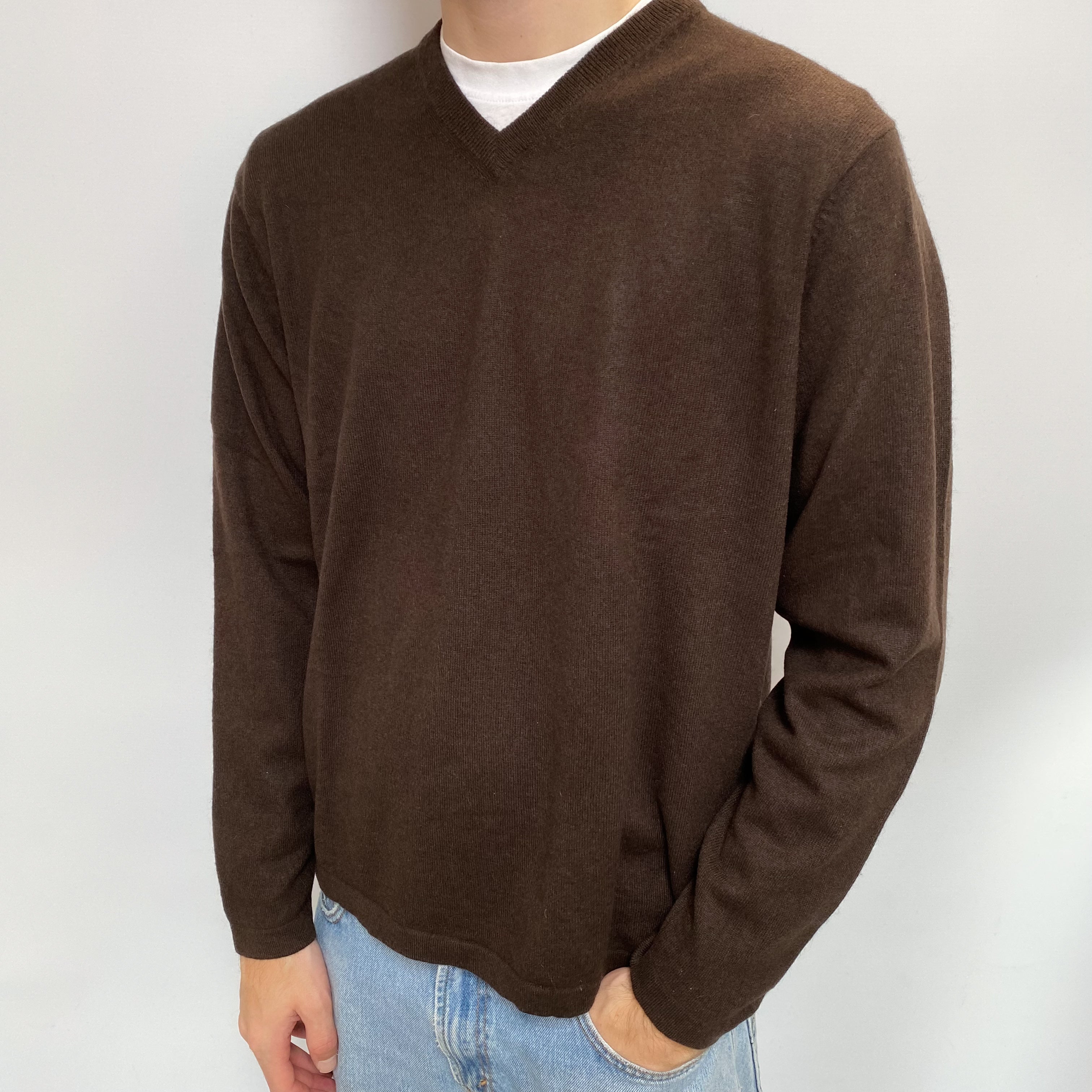 Men's Peppercorn Brown Cashmere V Neck Jumper Large