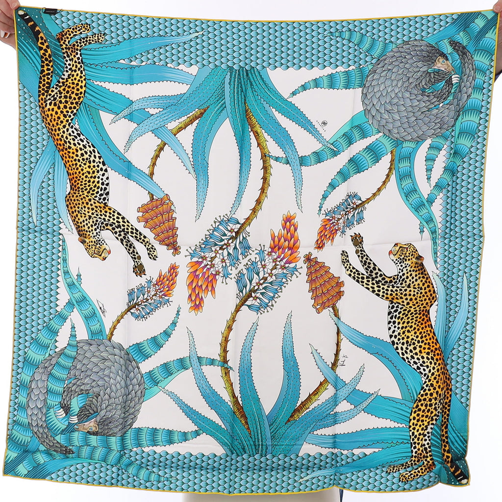 Brand New Bellezza Ivory & Blue Leopard Double Faced Silk Scarf