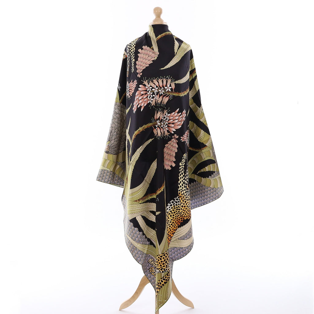 Brand New Bellezza Navy & Black Leopard Double Faced Silk Scarf Extra Large