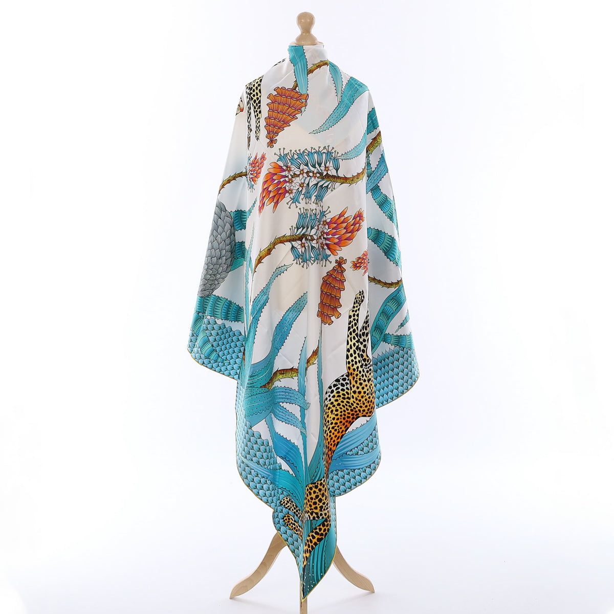 Brand New Bellezza Ivory & Blue Leopard Double Faced Silk Scarf Extra Large