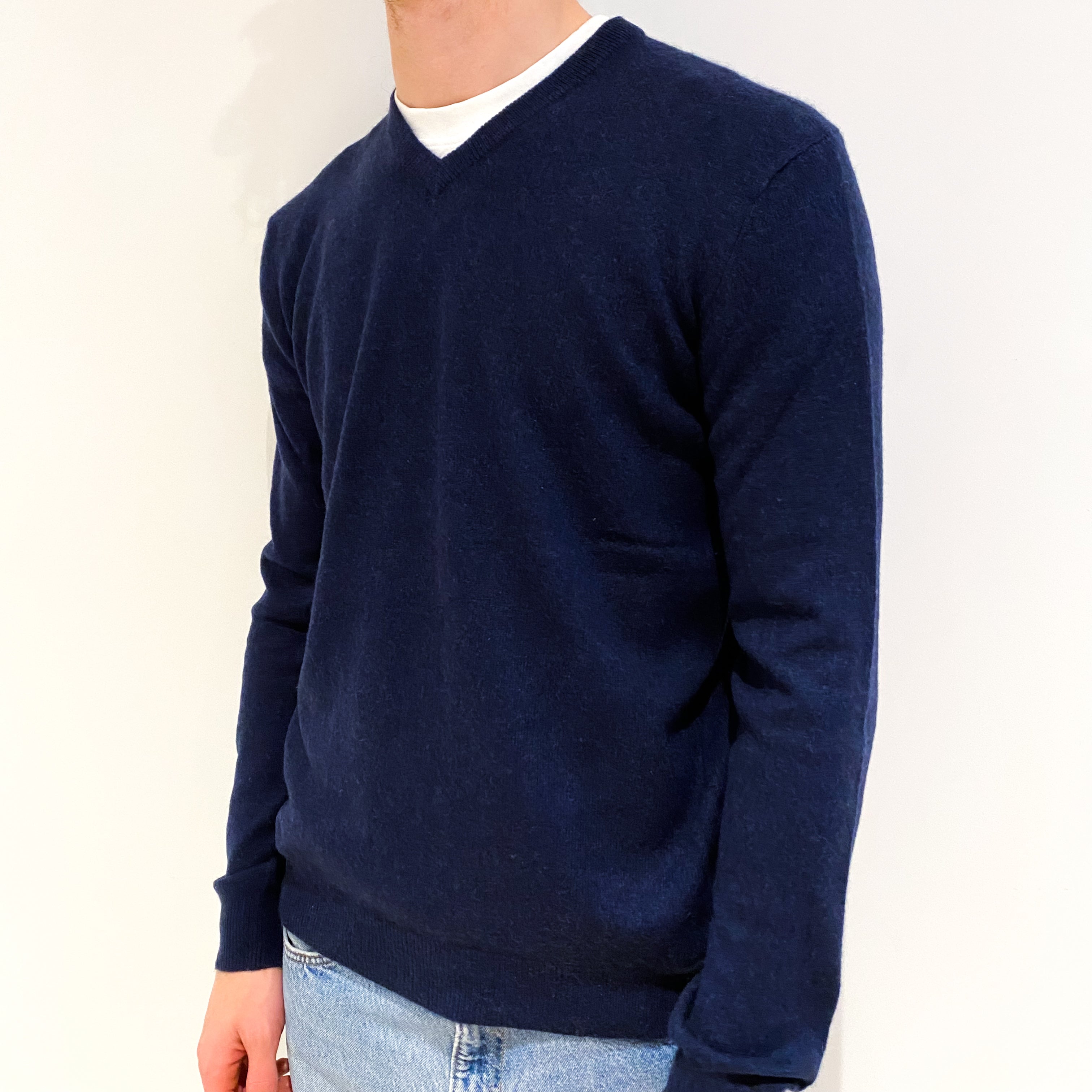 Men's Navy Blue Cashmere V-Neck Jumper Medium