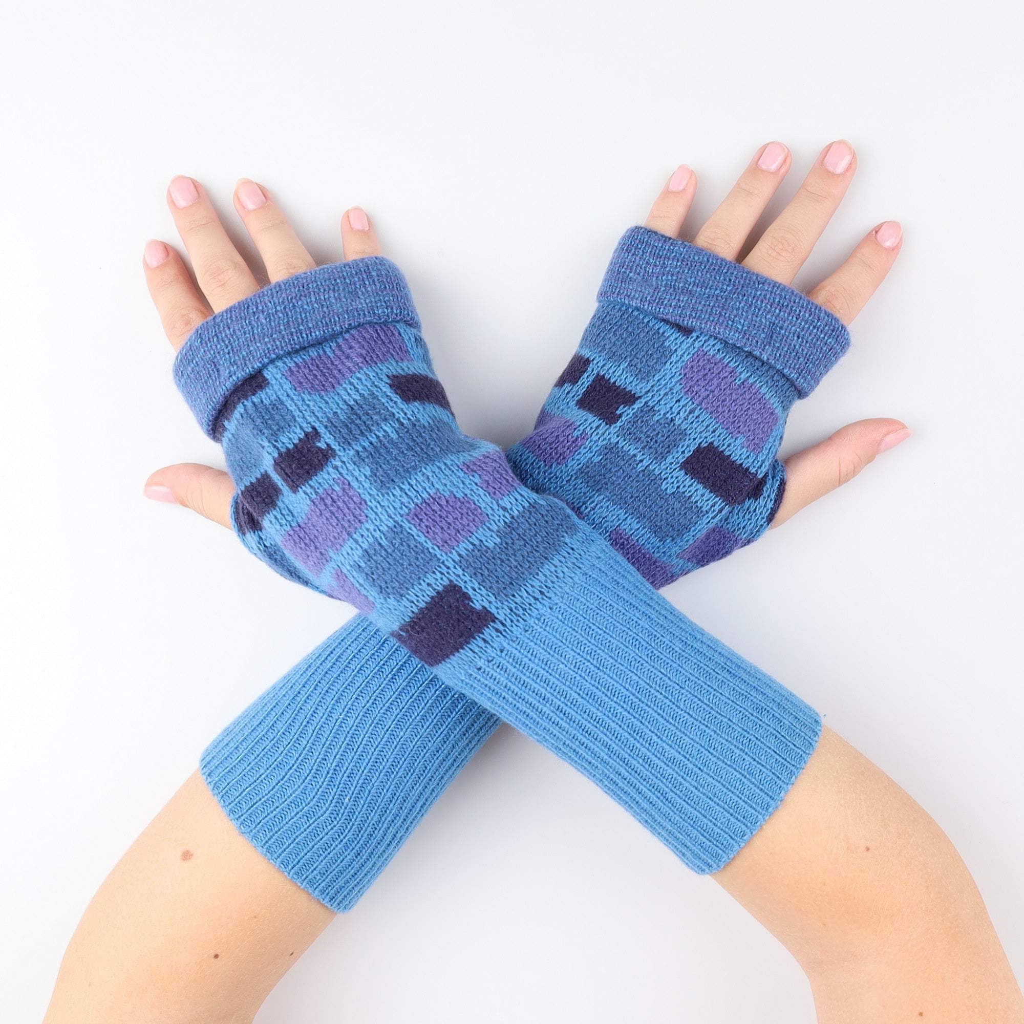 Blue Patterned Fingerless Gloves