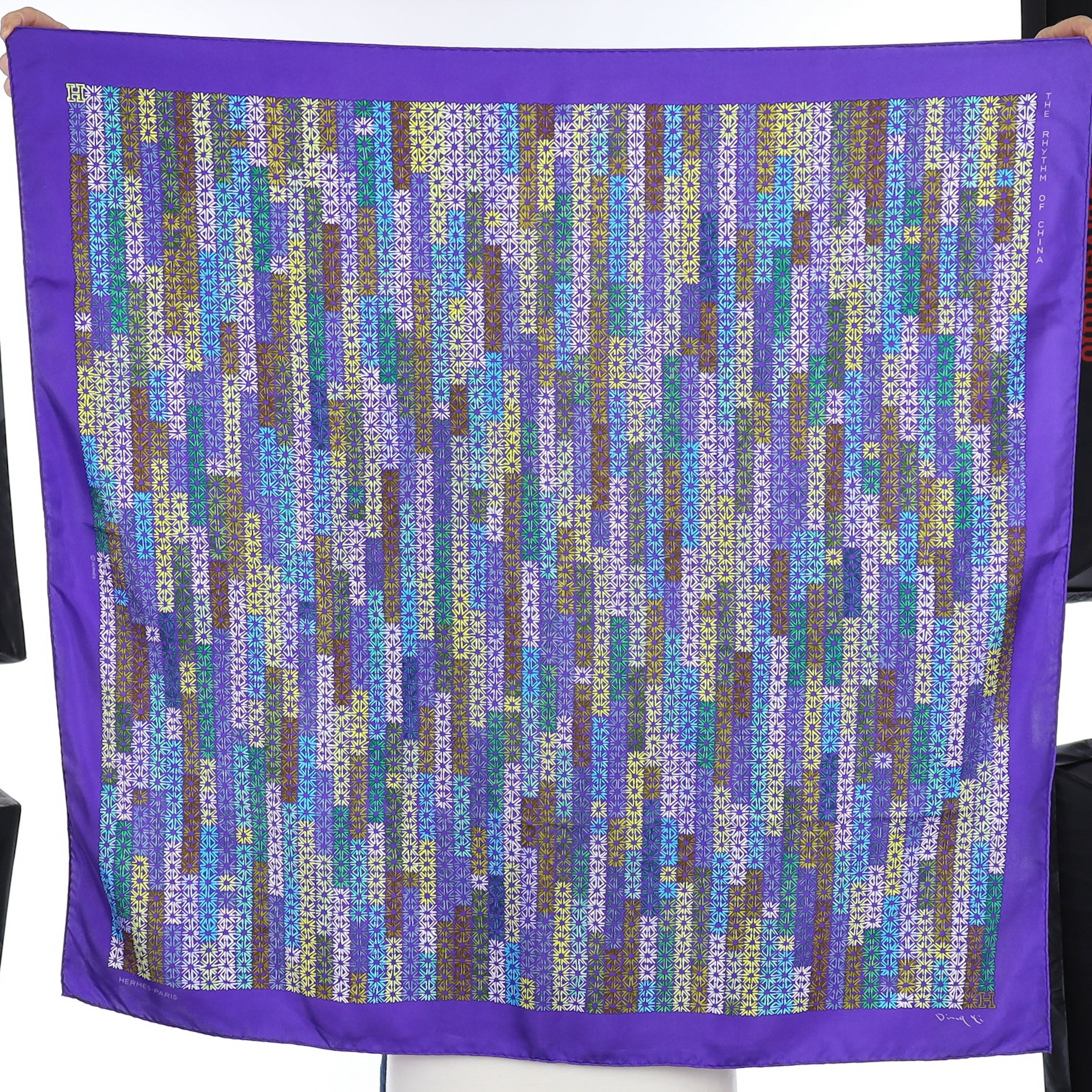 Hermès The Rhythm of China Silk Scarf